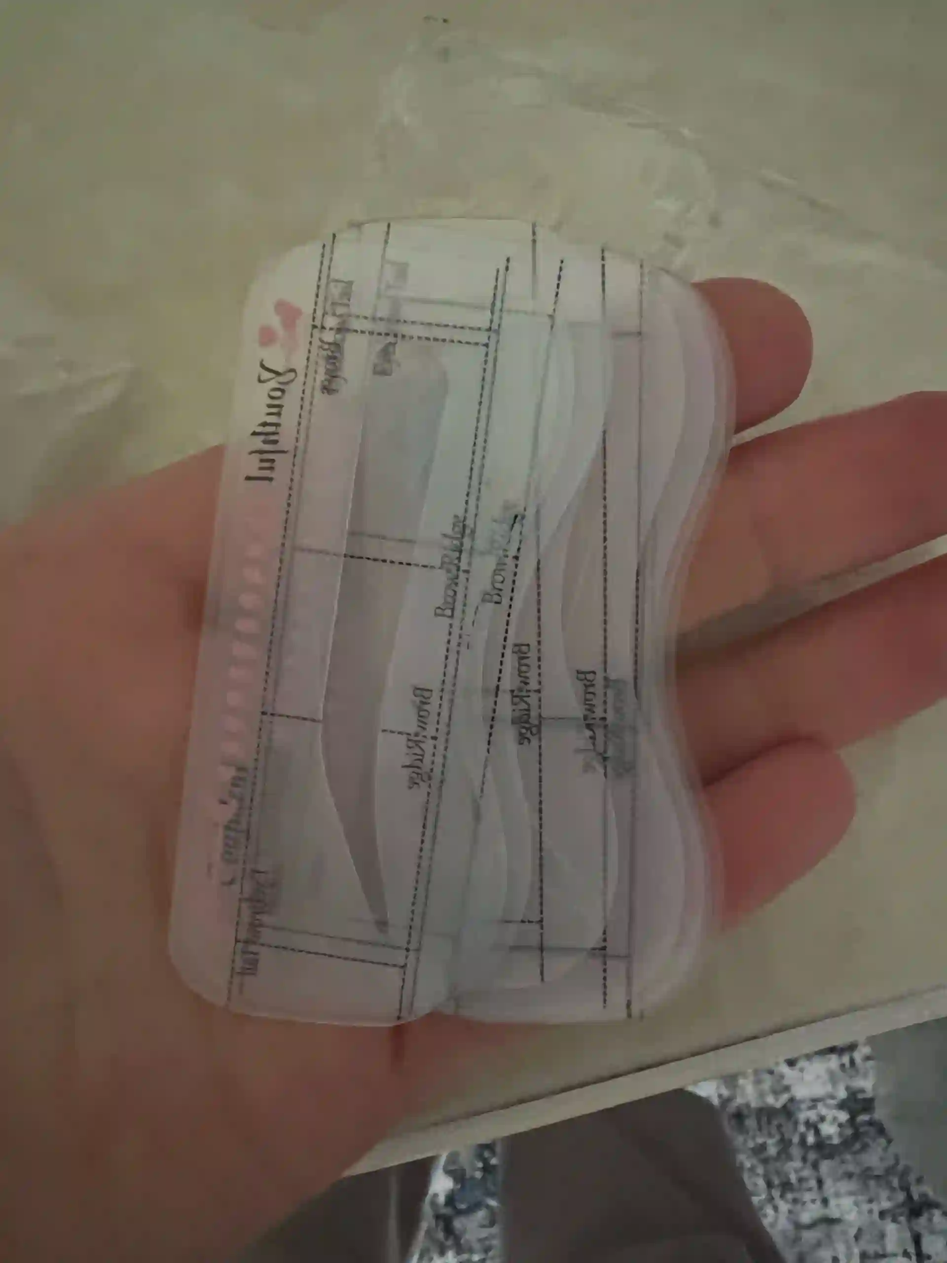 трафарет для бровей 