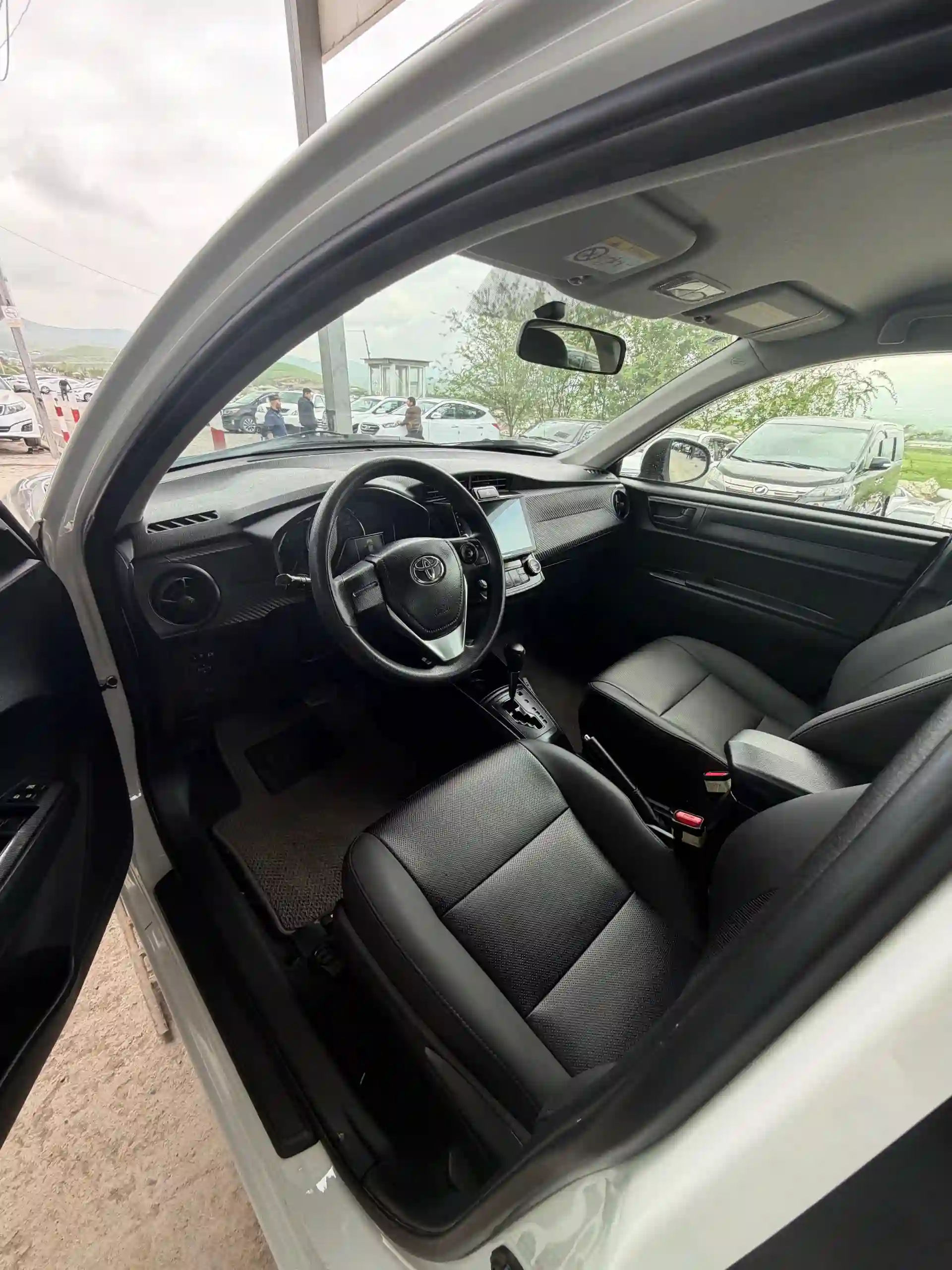 Toyota Axio 2016