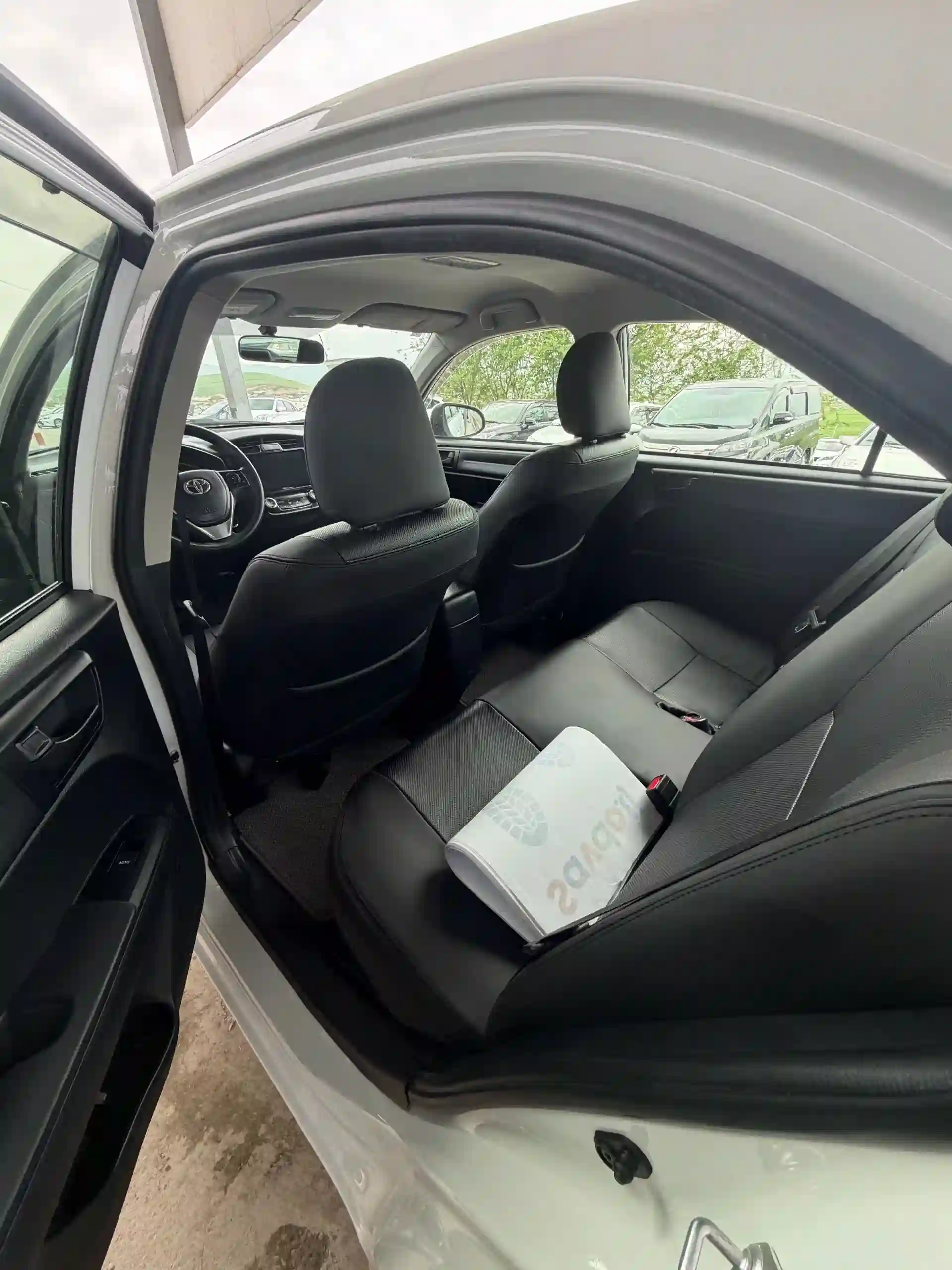 Toyota Axio 2016
