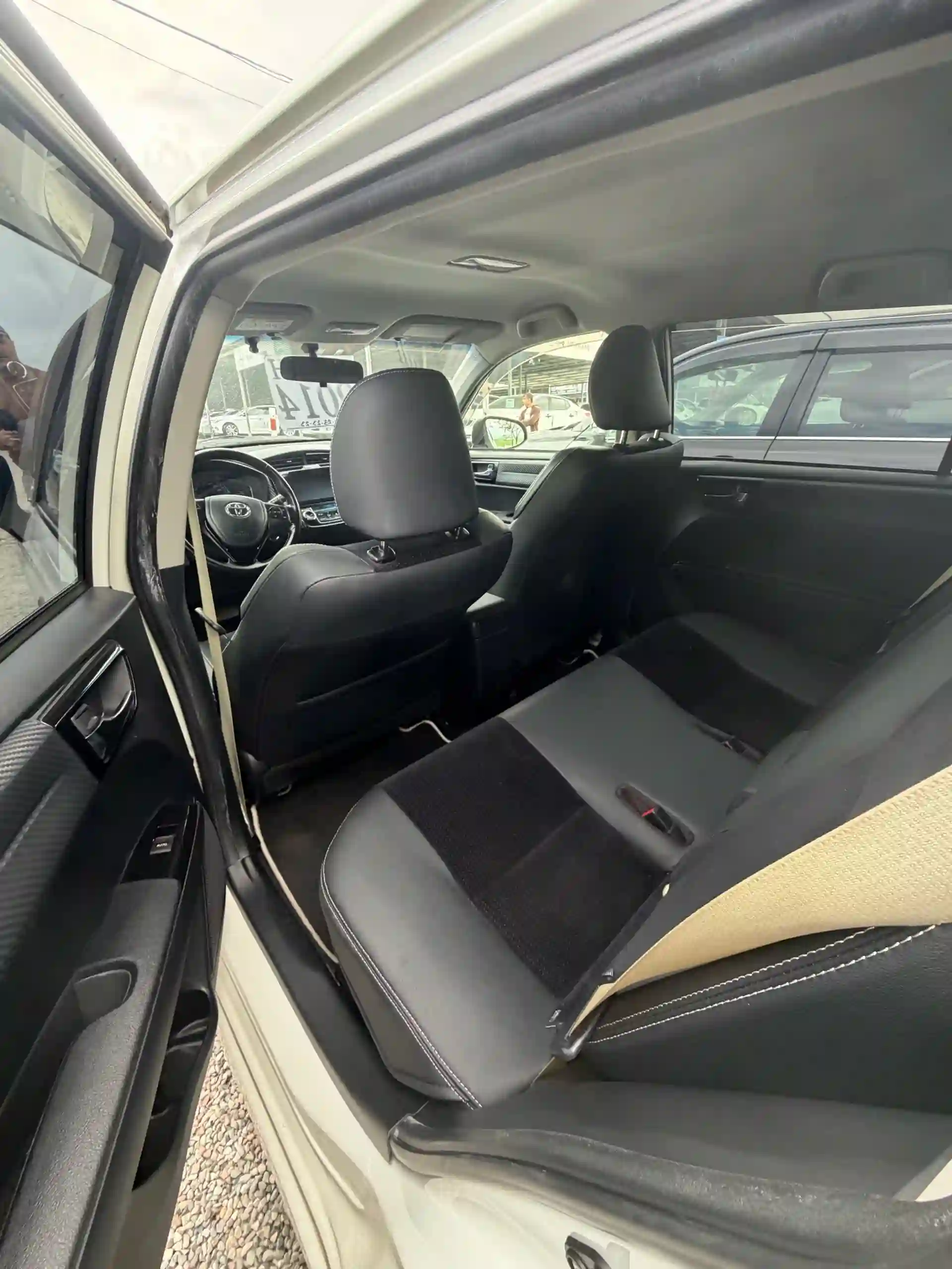 Toyota Fielder 2014