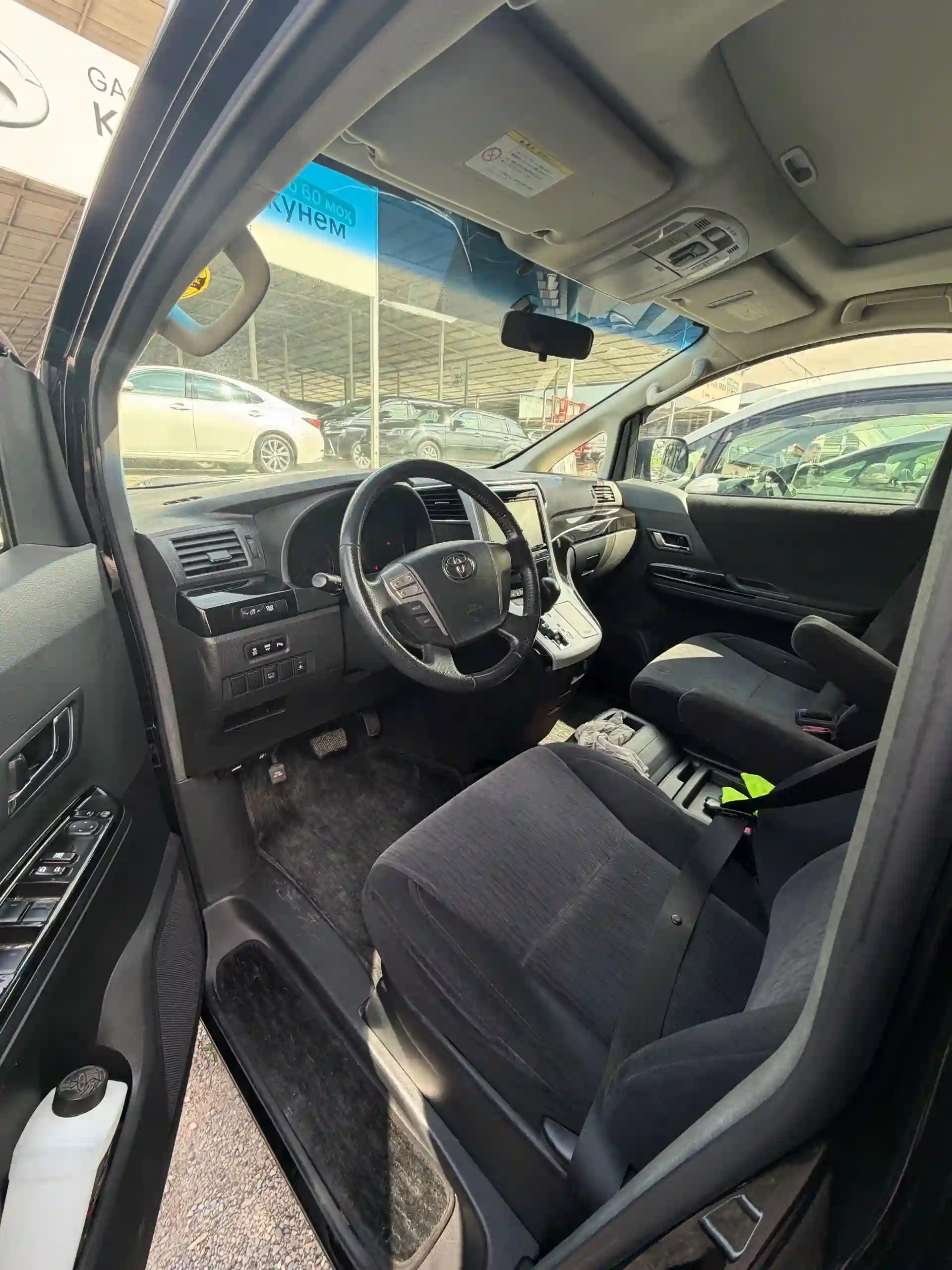 Toyota Vellfire 2014 — миниатюра 7