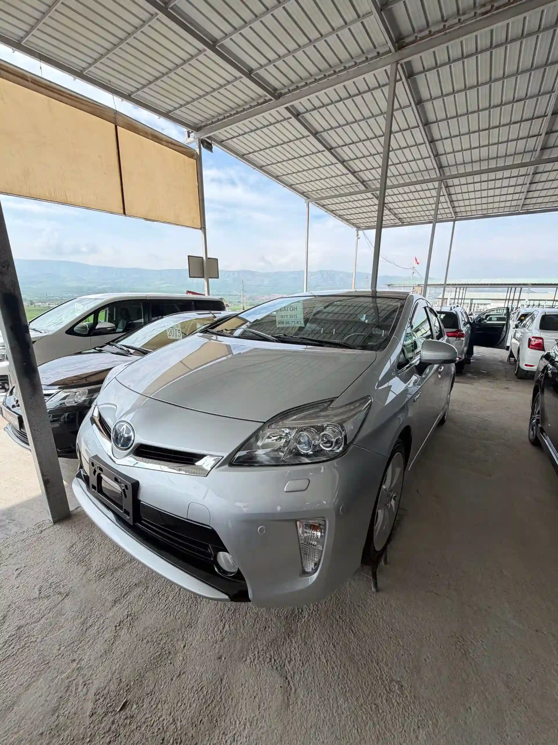 Toyota Prius 2015 — миниатюра 2