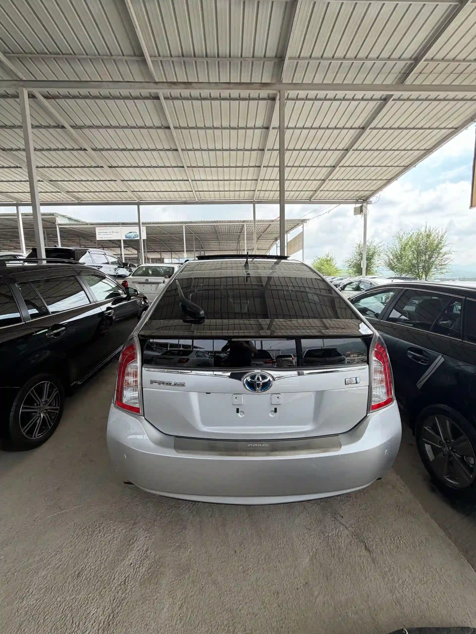 Toyota Prius 2015 — миниатюра 3