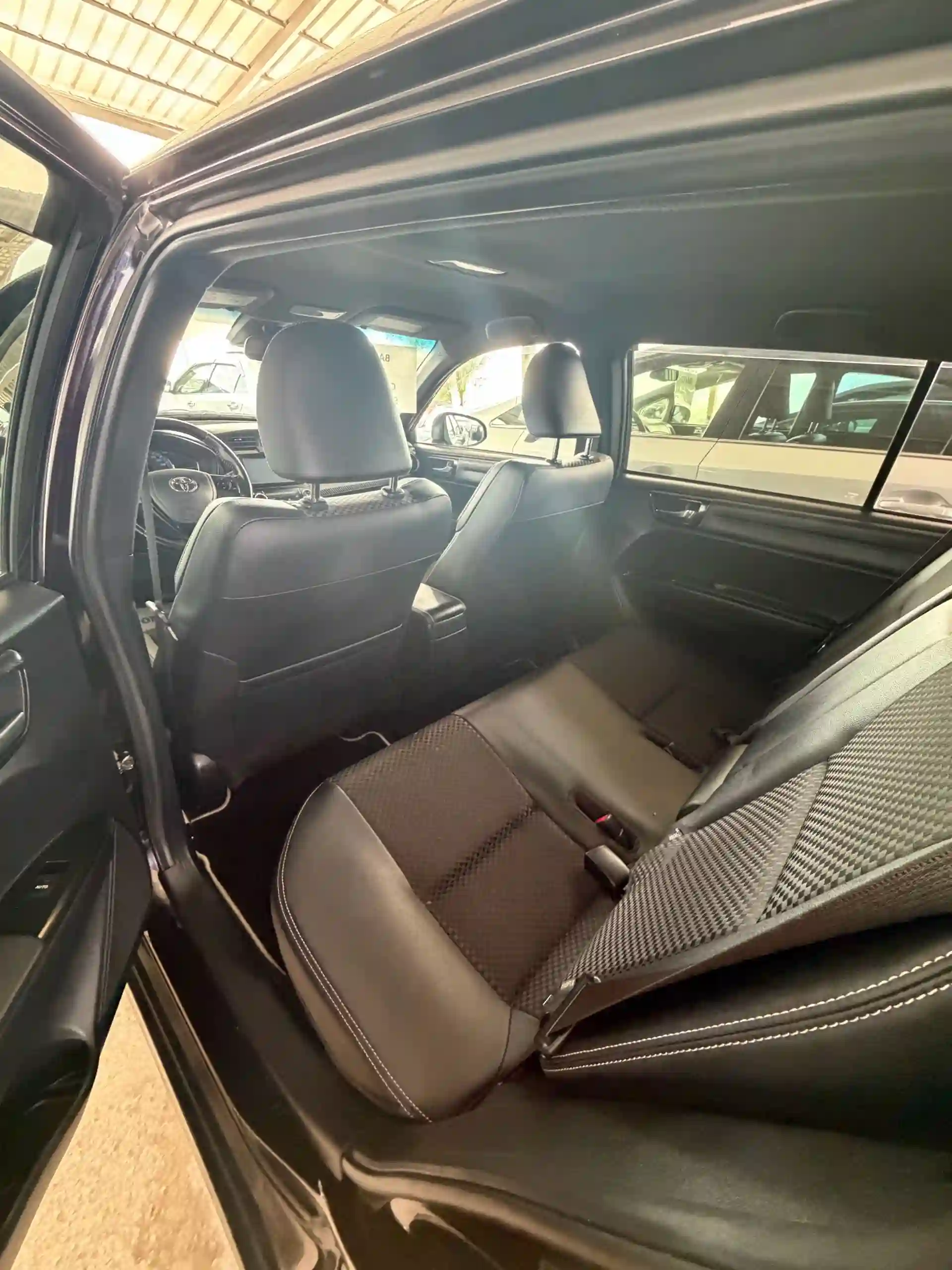 Toyota Fielder 2015