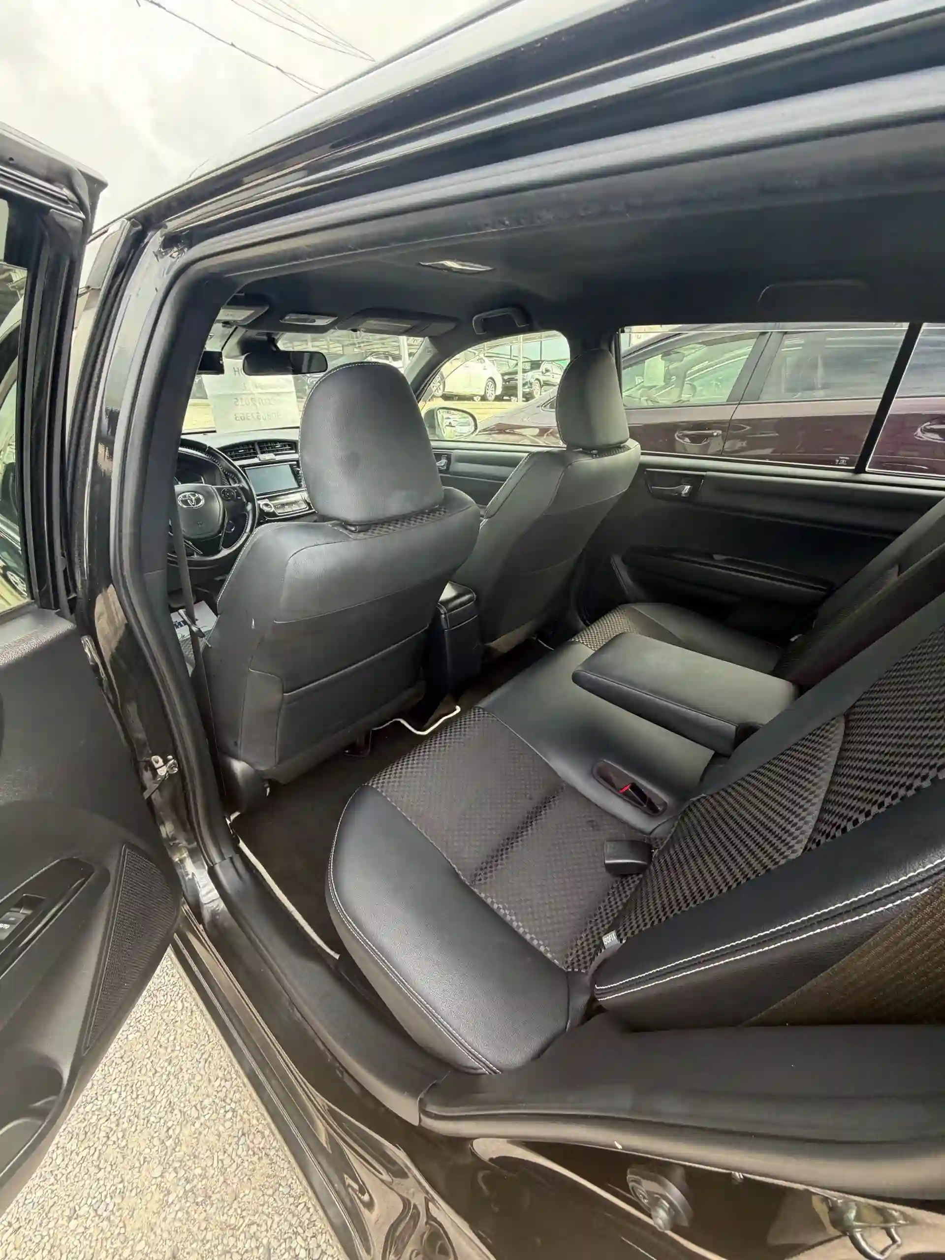 Toyota Fielder 2015