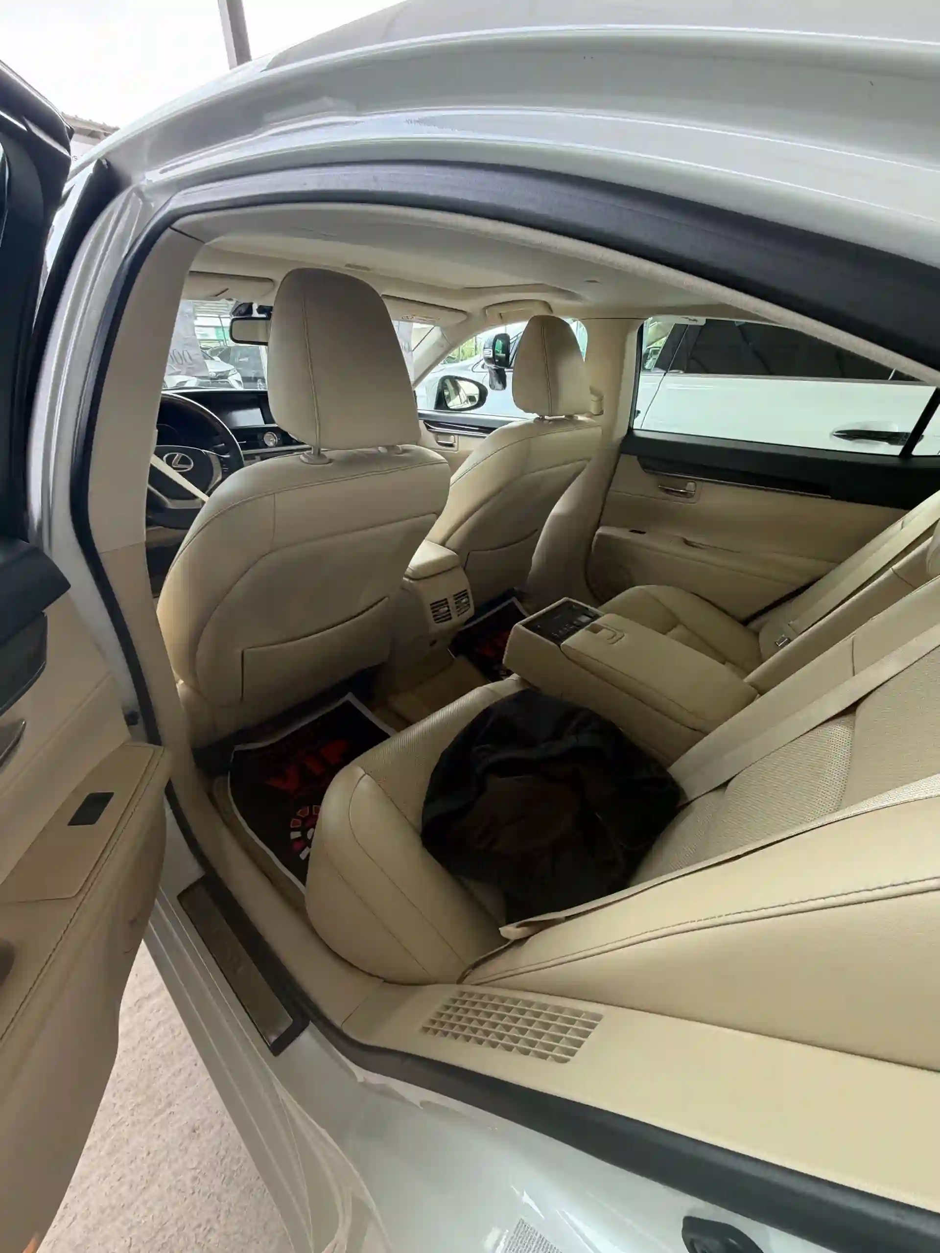 Lexus Es series 2014 — миниатюра 4
