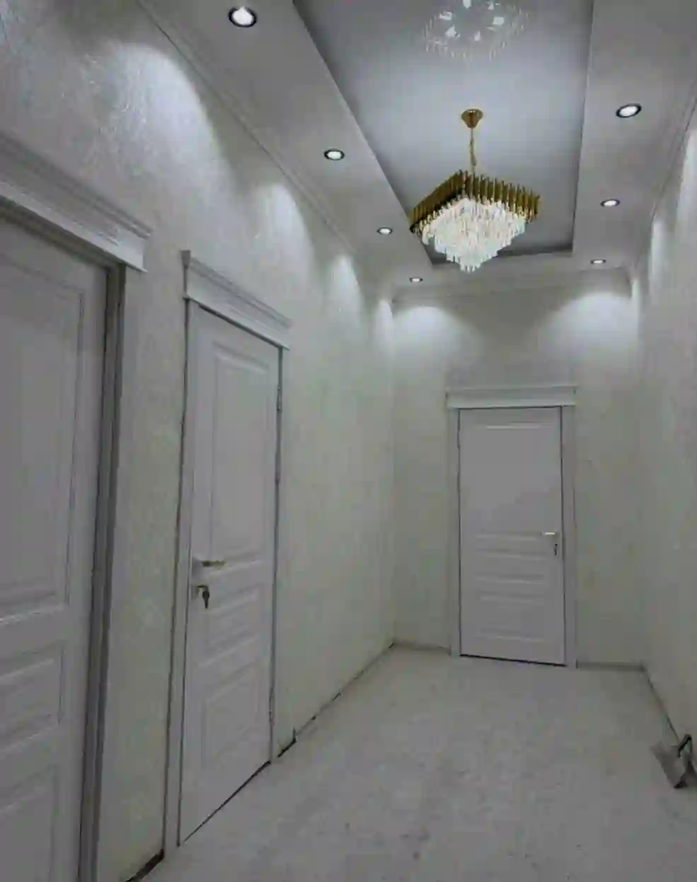 3 этажный, 8-комн. дом, 200 м², 2 соток, Сино