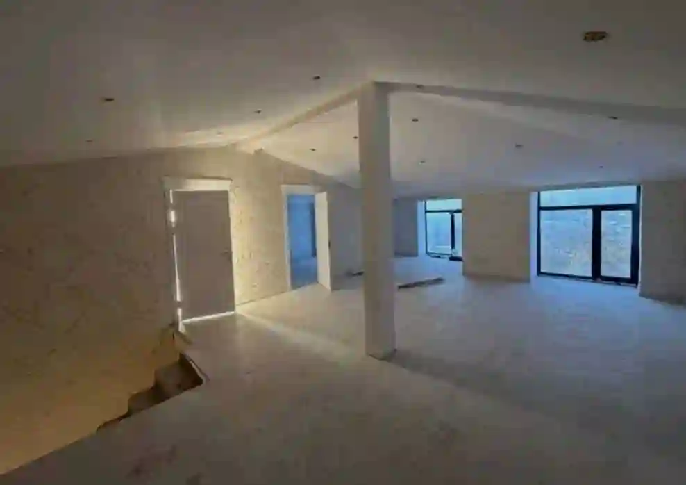 3 этажный, 8-комн. дом, 200 м², 2 соток, Сино