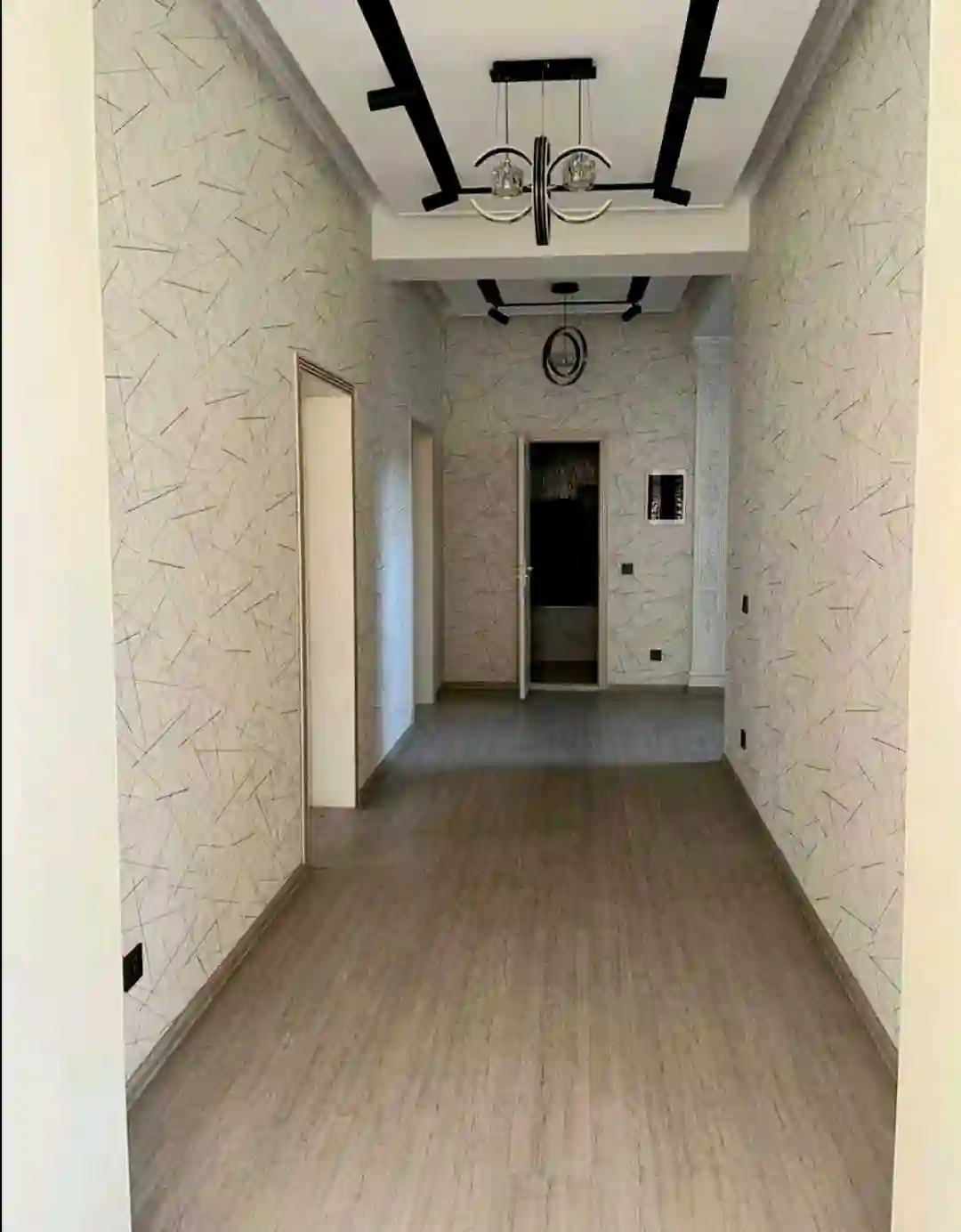 3 этажный, 6-комн. дом, 330 м², 7 соток, Сино