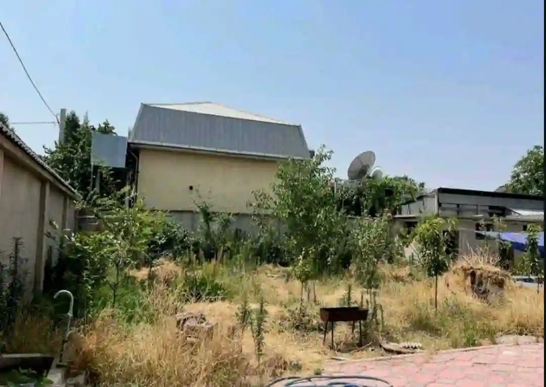 3 этажный, 6-комн. дом, 330 м², 7 соток, Сино