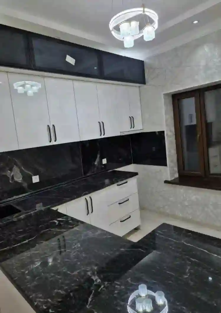 2 этажный, 6-комн. дом, 240 м², 3 соток, Сино