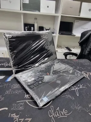 Ноутбук Lenovo ThinkPad X1 тонки дизайнi7 8500U 4 ядро UHD 16/512gb