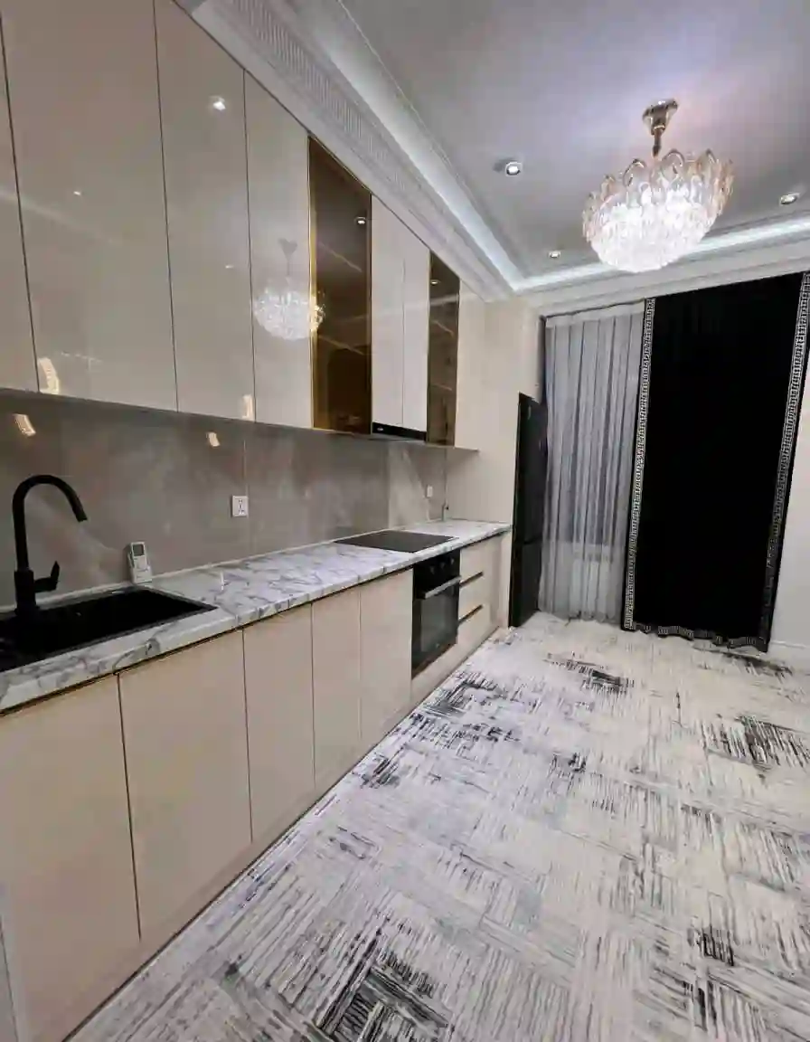 4-к квартира, 15 этаж, 104 м², Шохмансур