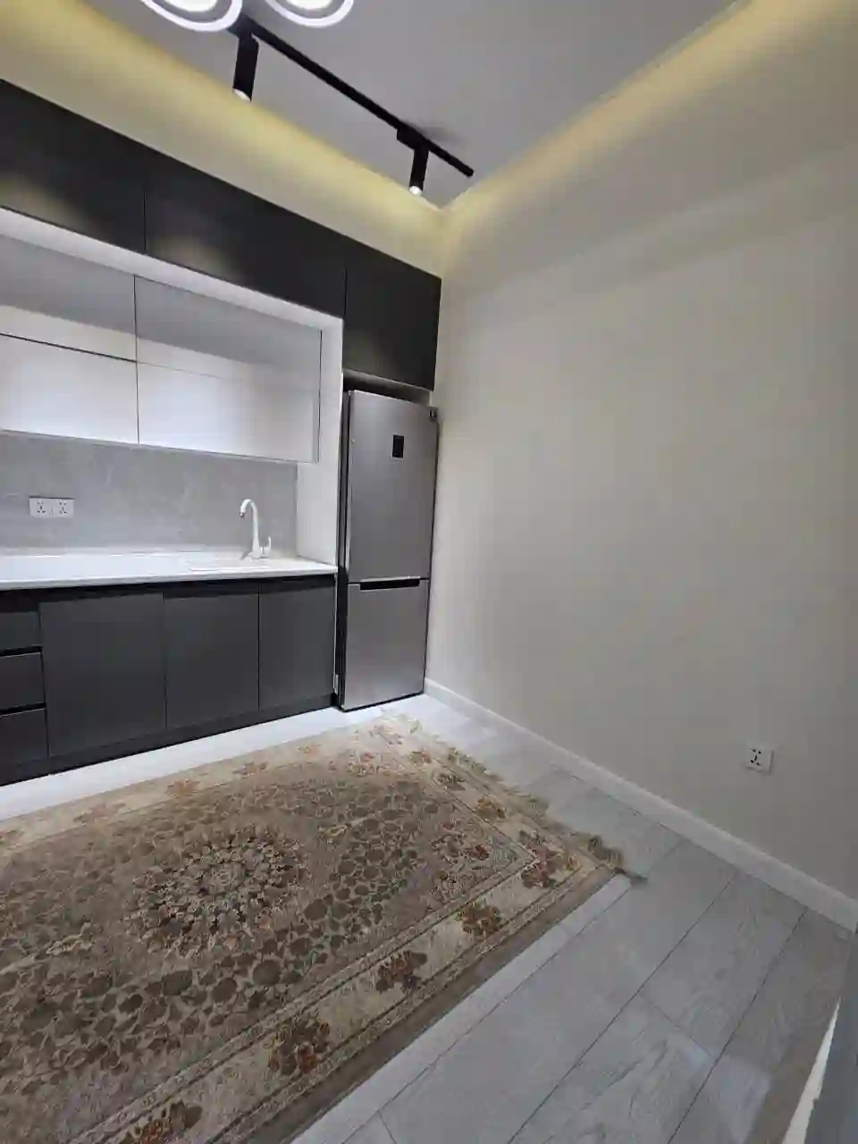 2-к квартира, 12 этаж, 61 м², Шохмансур