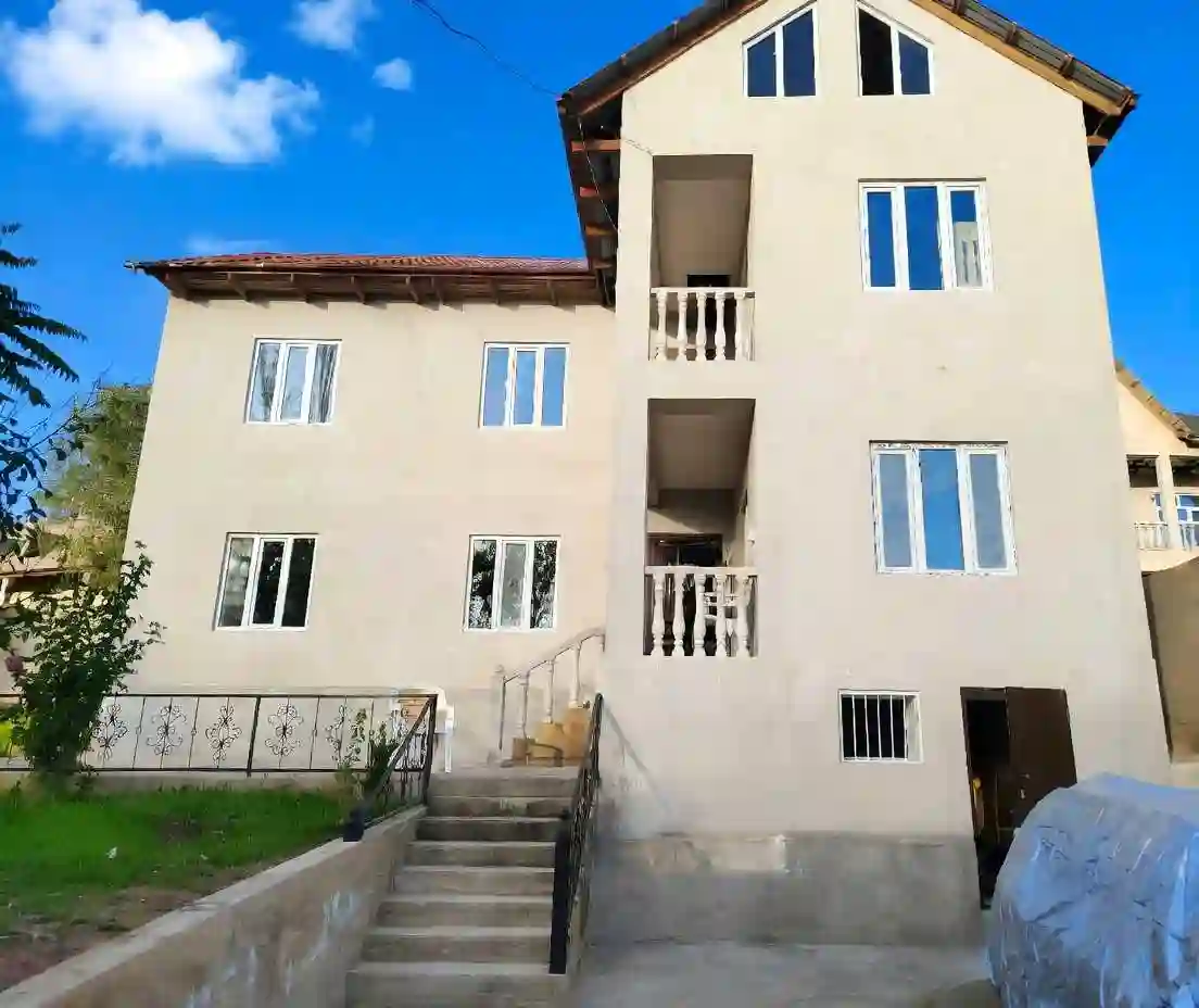 2 этажный, 5-комн. дом, 220 м², 6 соток, Шохмансур