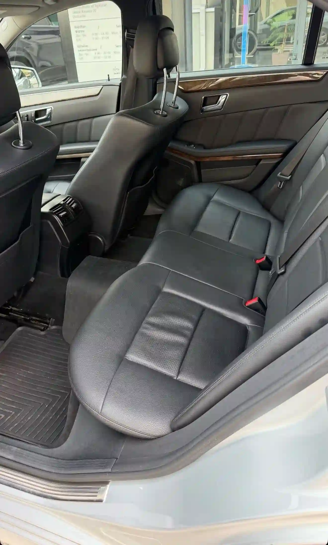 Mercedes-benz E class 2010