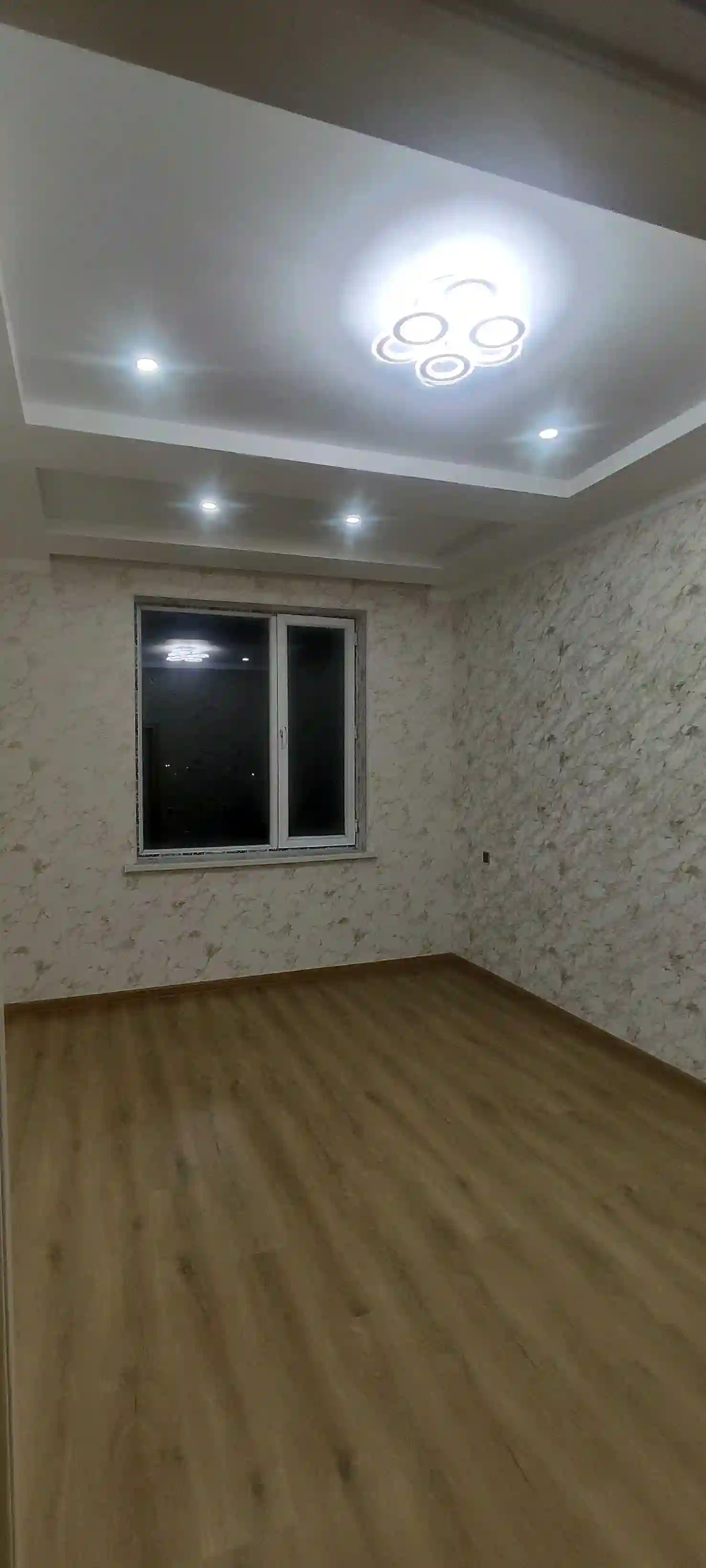 2-к квартира, 3 этаж, 65 м², вахдат
