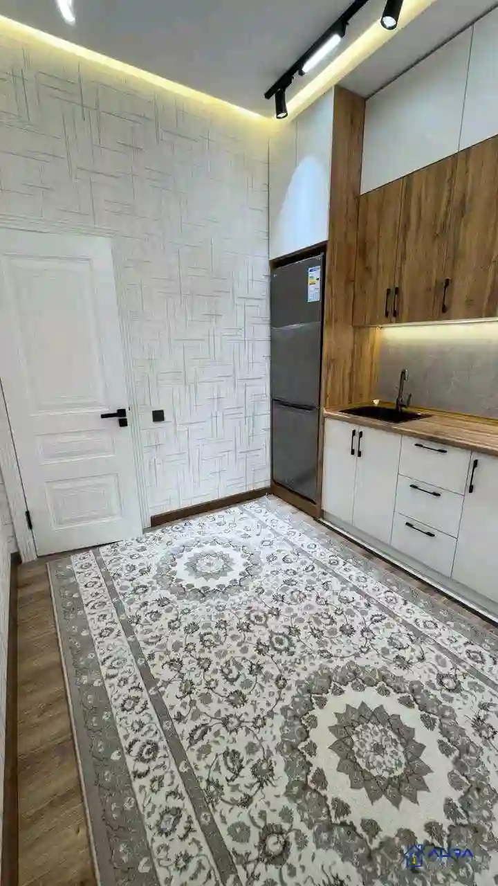 2-комн. квартира, 1 этаж, 61 м², Сино