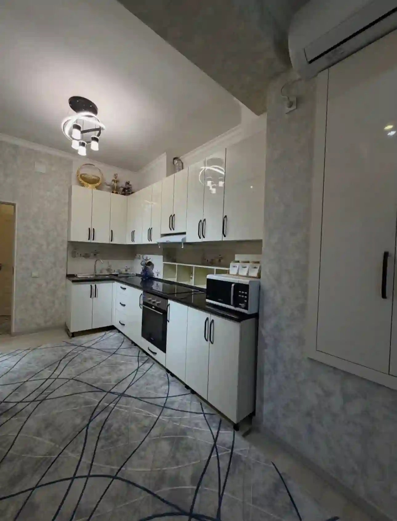 2-к квартира, 9 этаж, 83 м², Шохмансур