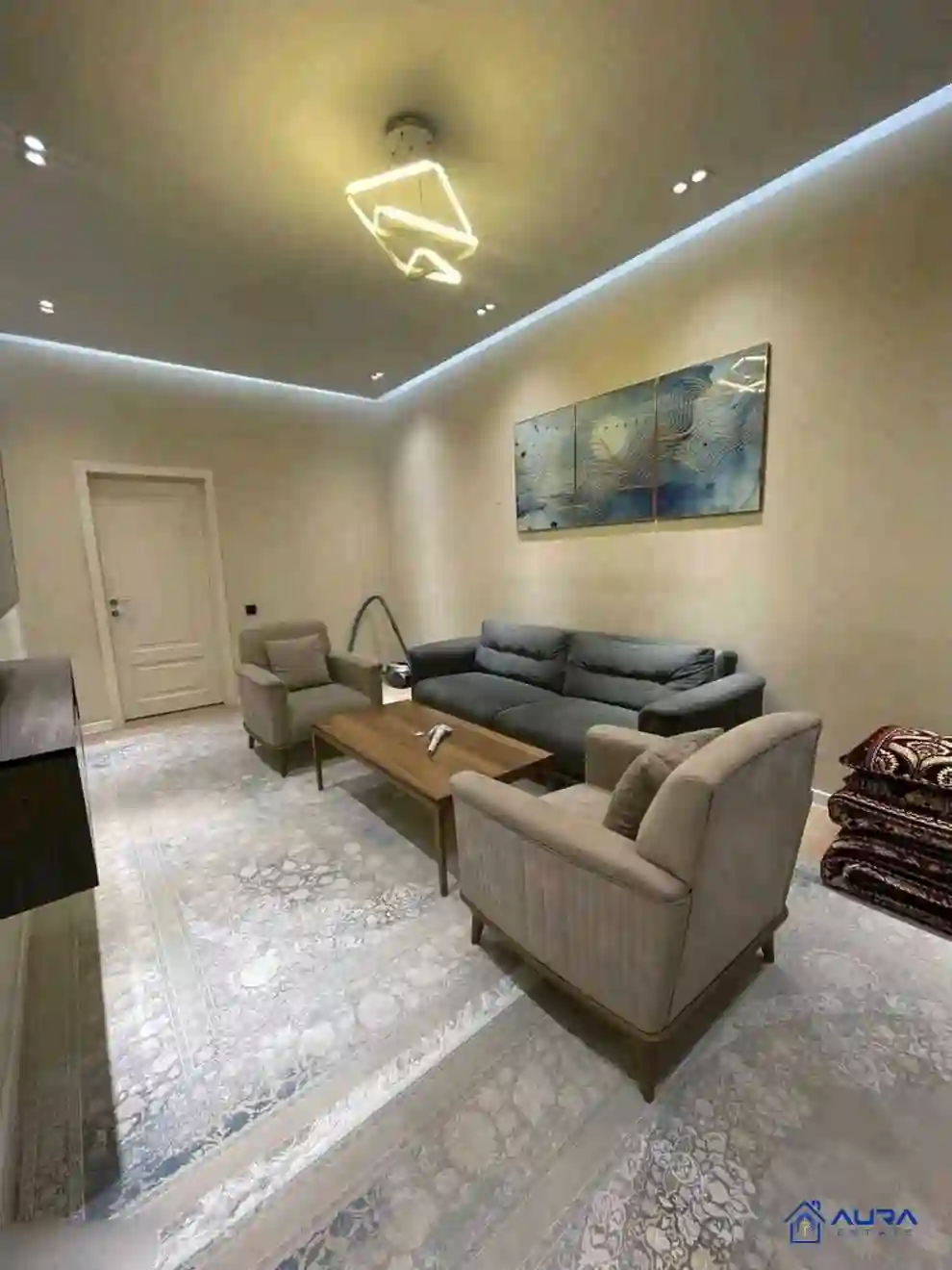 2-к квартира, 5 этаж, 56 м², И. Сомони