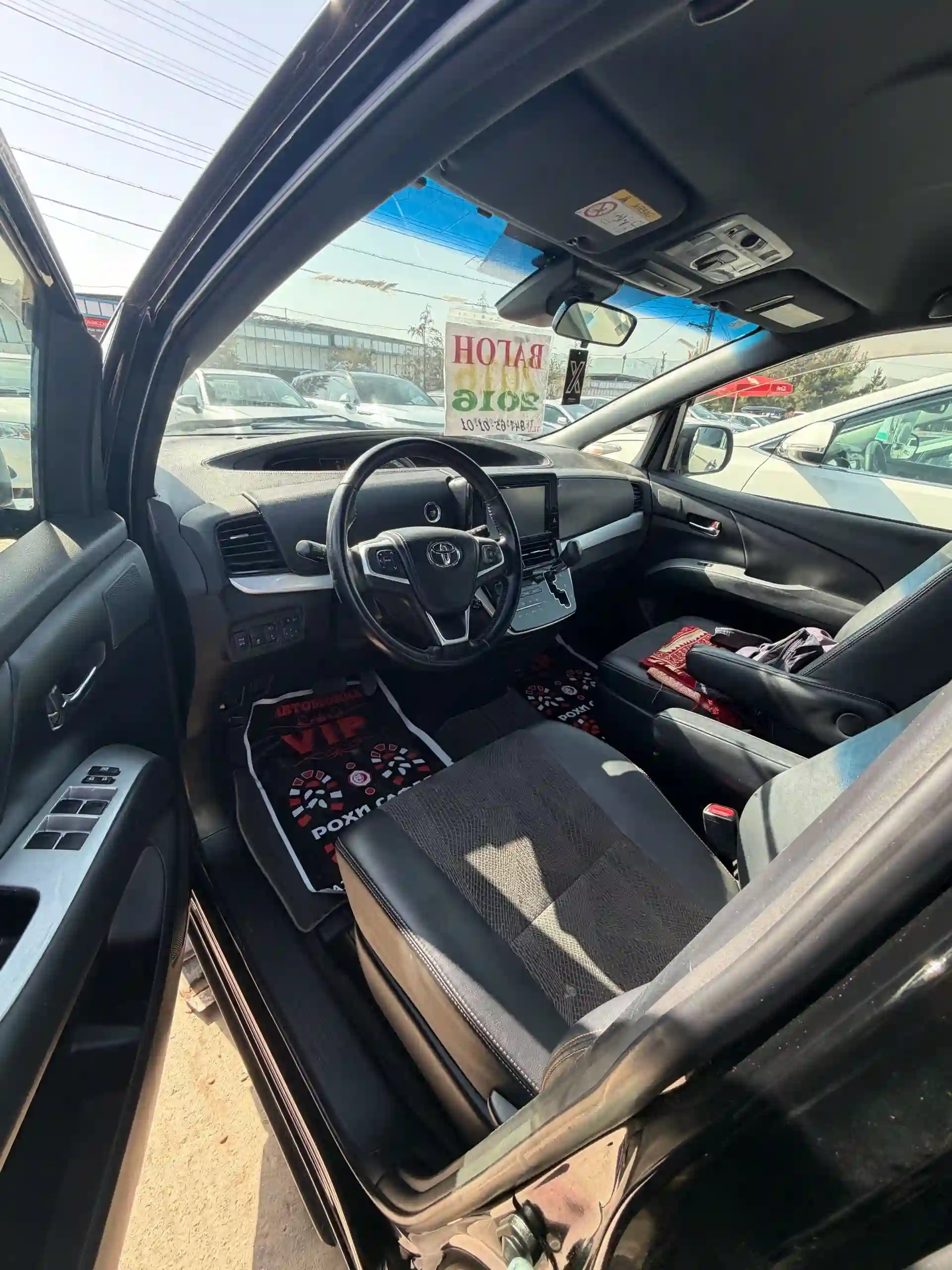 Toyota Estima 2016