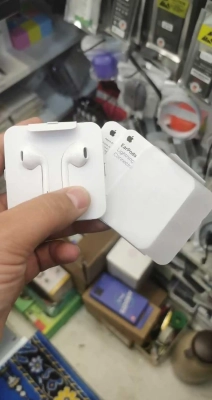 Наушники Apple EarPods Lightning