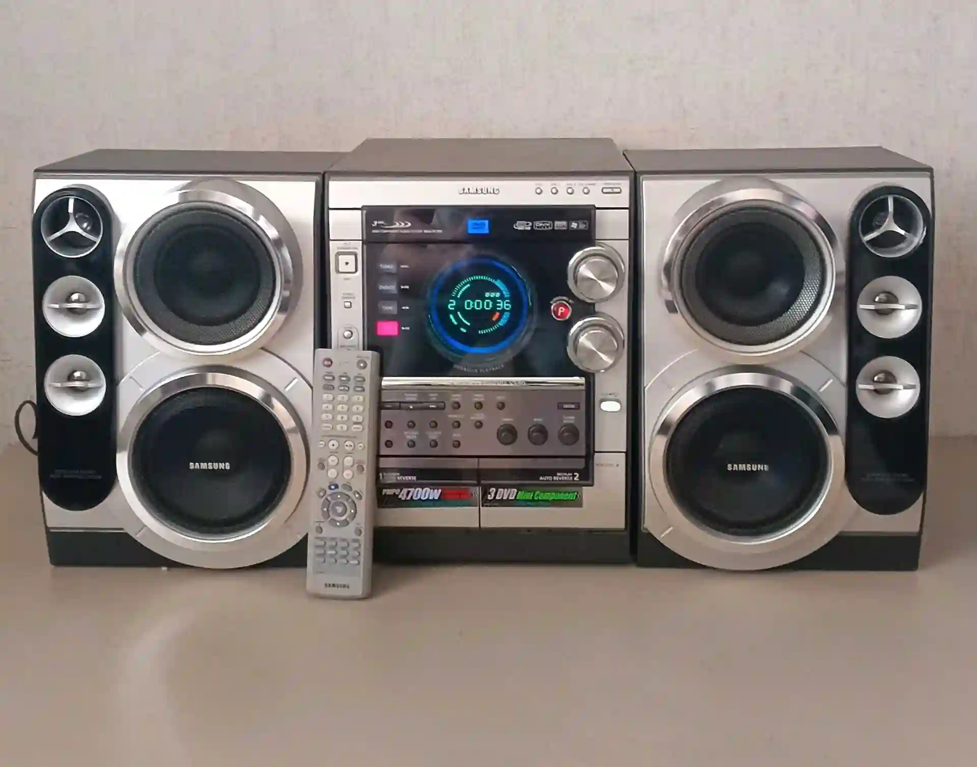 Музыкальный центр 