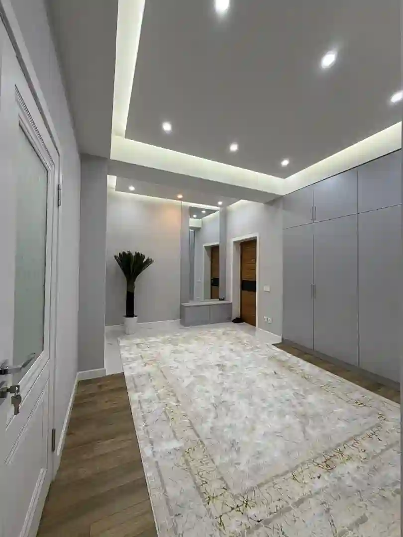 3-к квартира, 12 этаж, 111 м², скорий