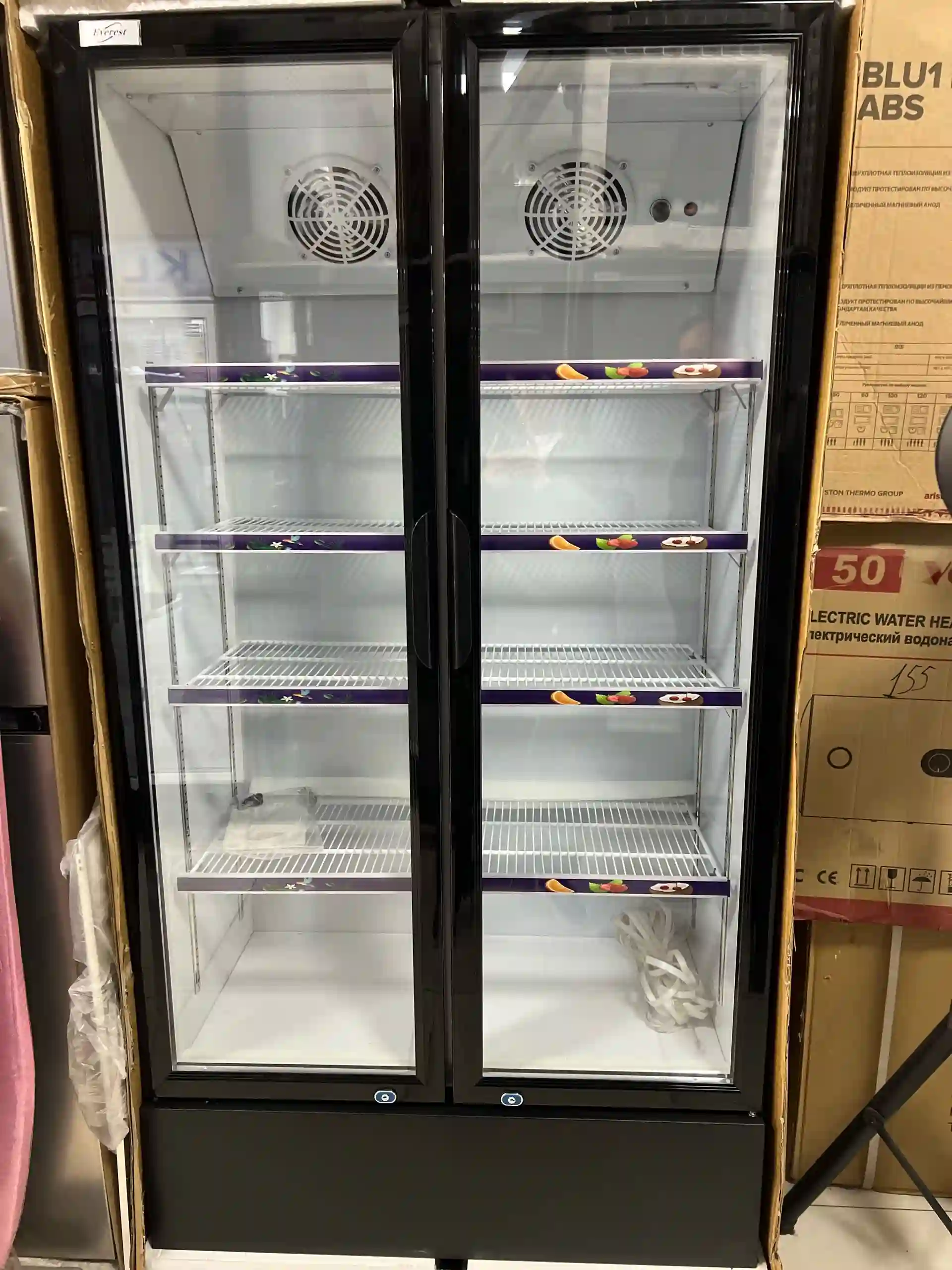 Холодильник Витринный 