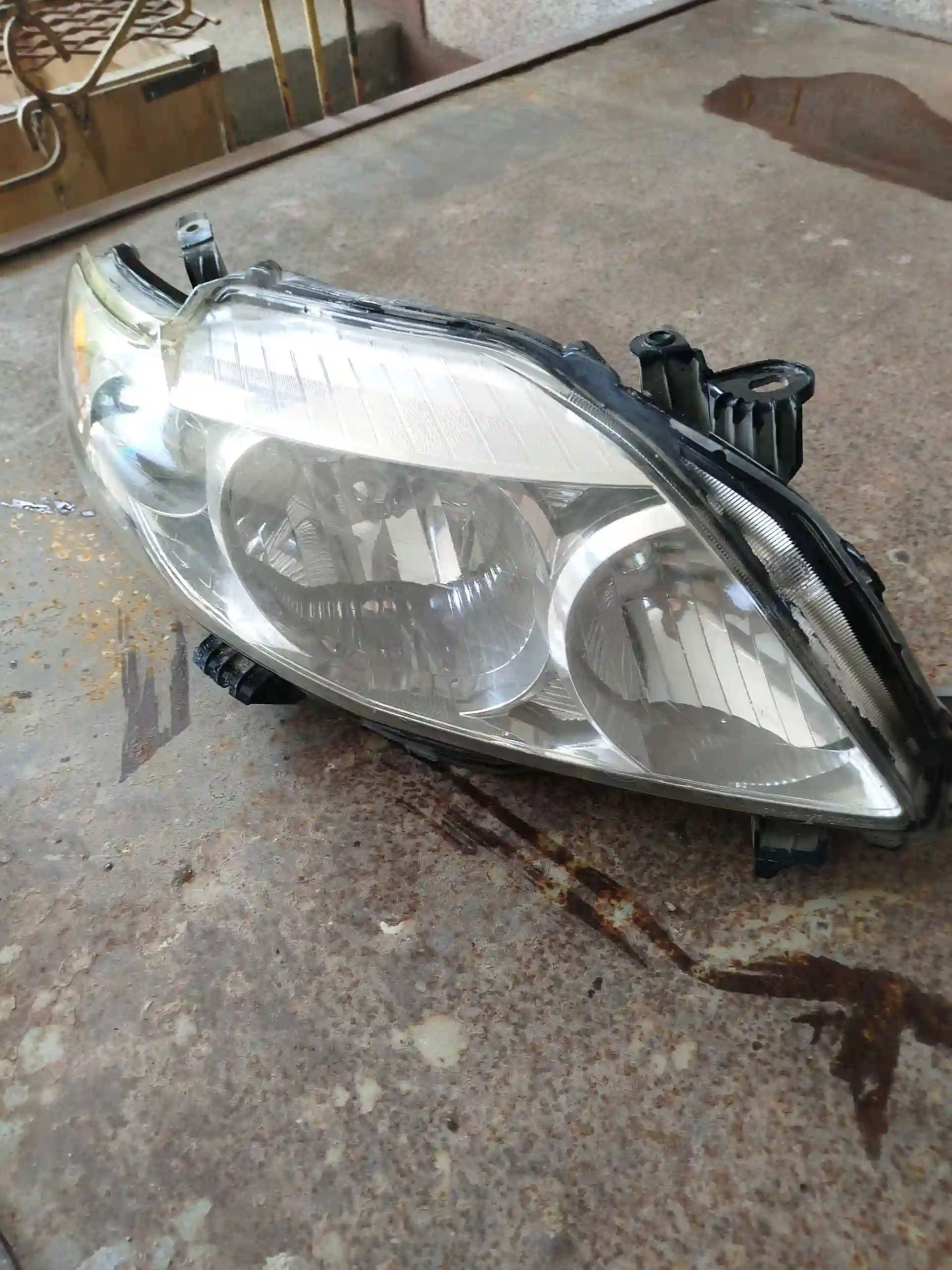 Фара Тойота 