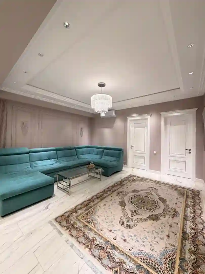 4-к квартира, 8 этаж, 132 м², скорий