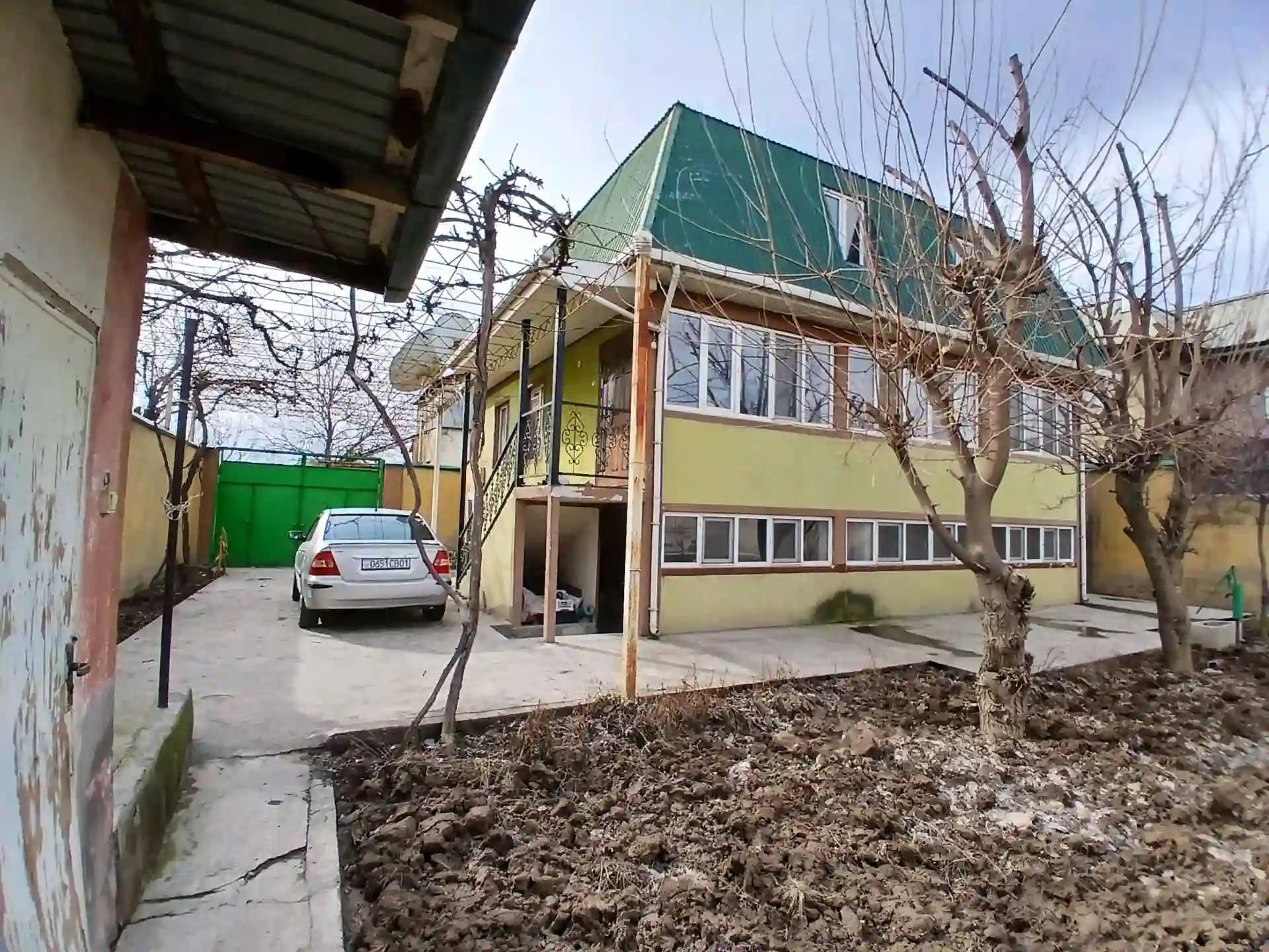 3 этажный, 5-комн. дом, 340 м², 6 соток, Шоҳмансур