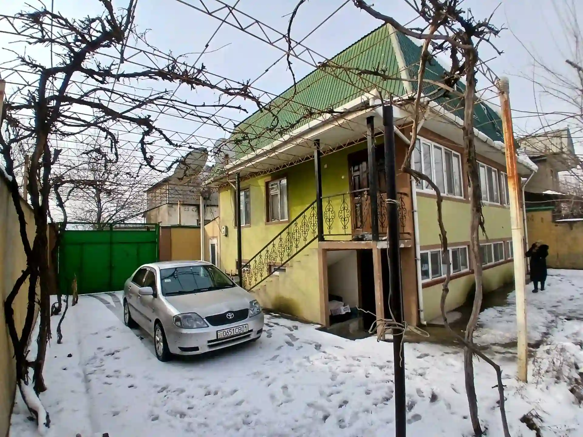 3 этажный, 5-комн. дом, 340 м², 6 соток, Шоҳмансур
