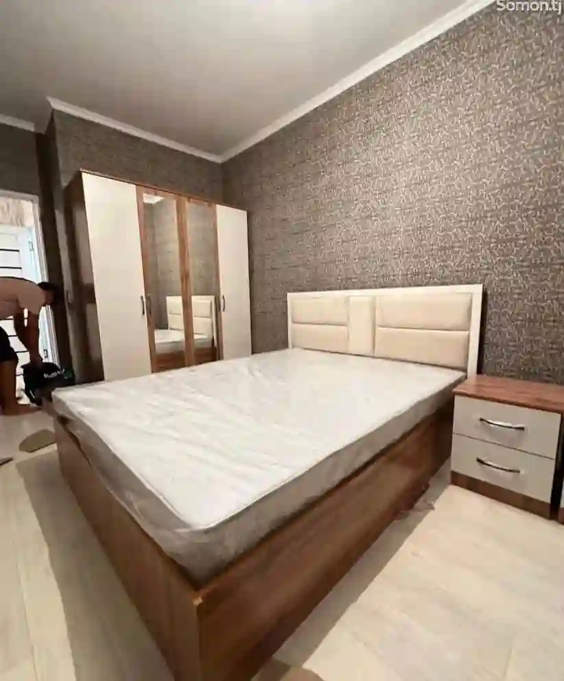 Спальный гарнитур