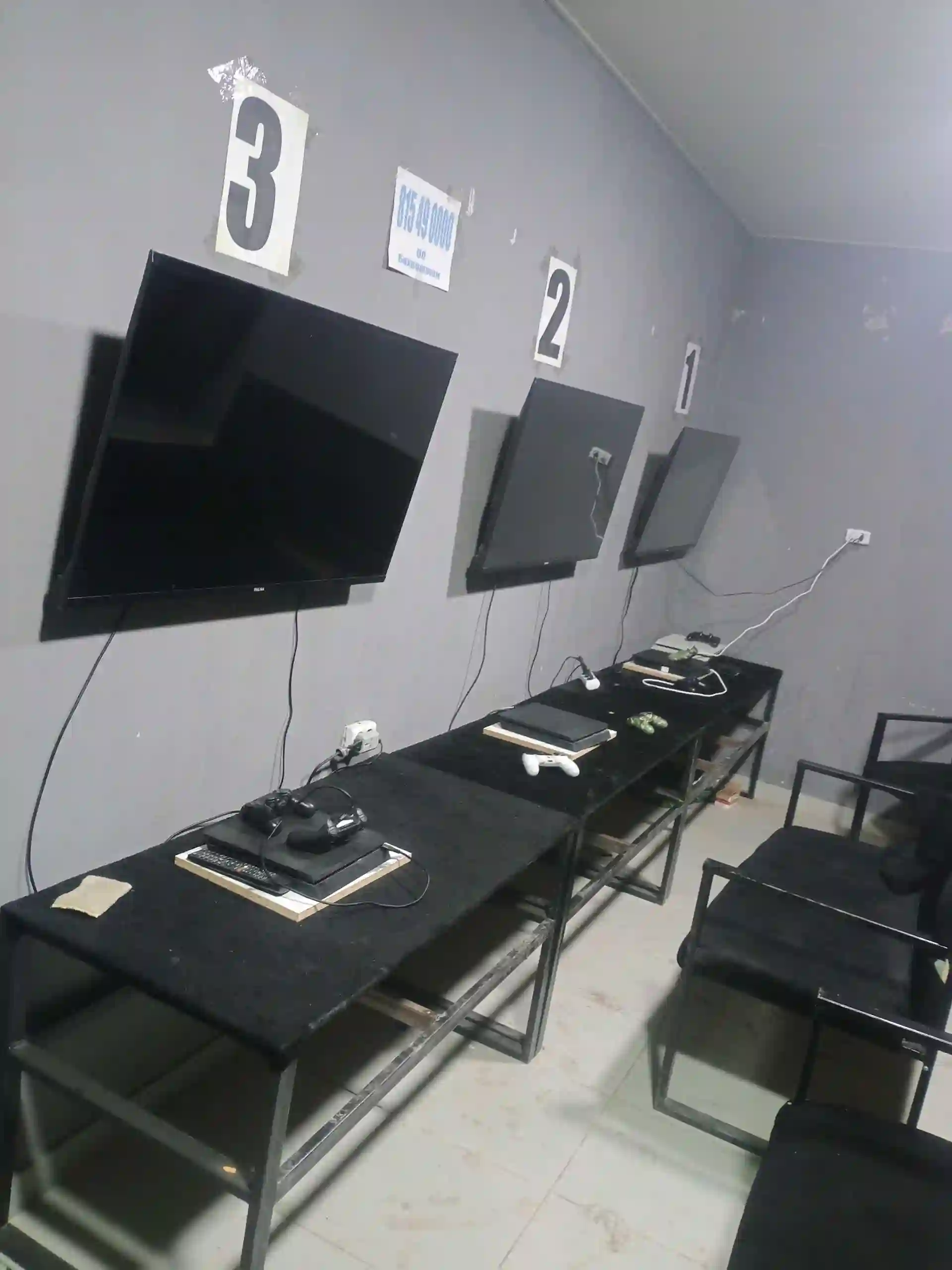 Sony PlayStation 4 slim 