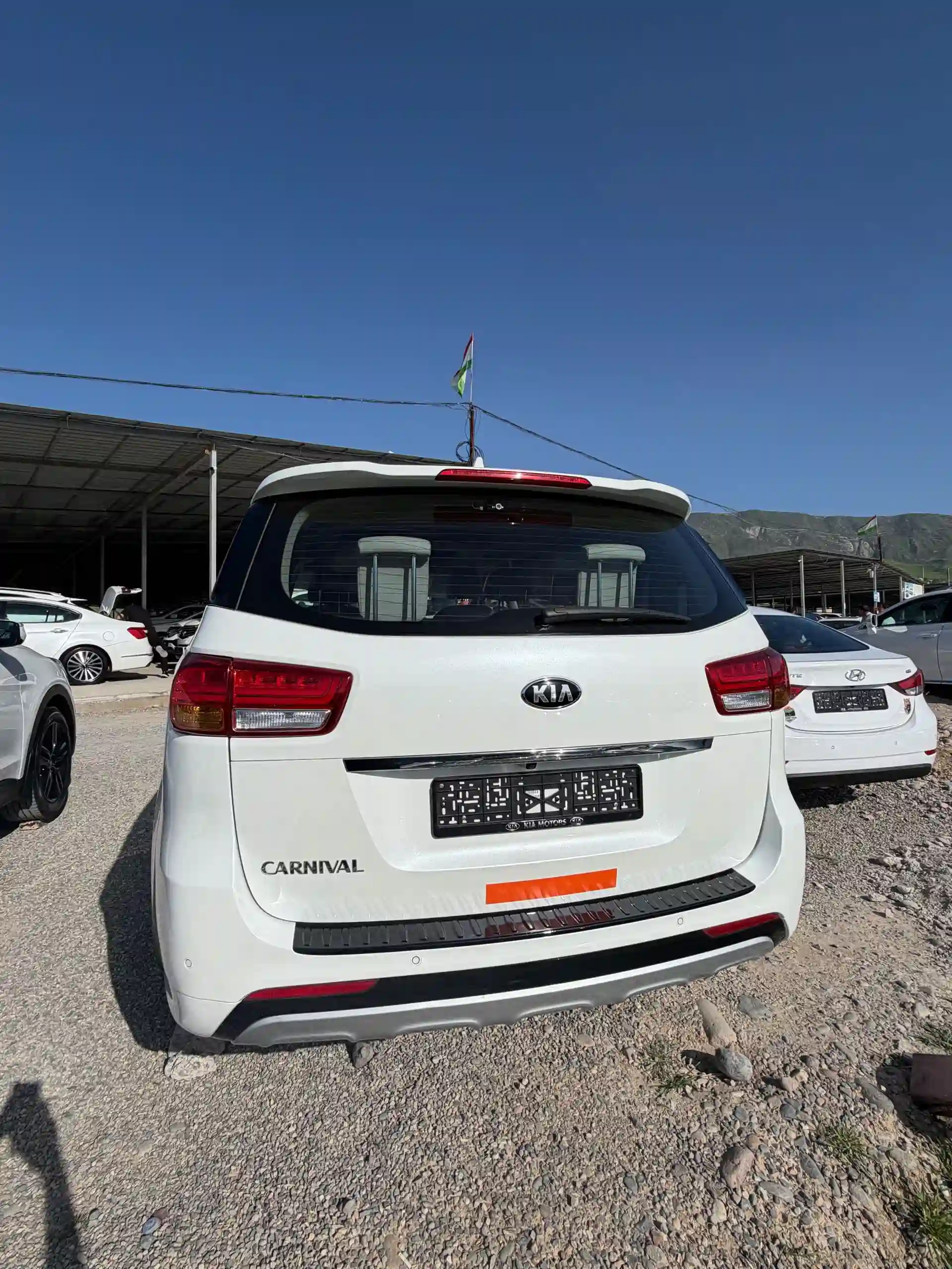 Kia Carnival 2015 — миниатюра 3