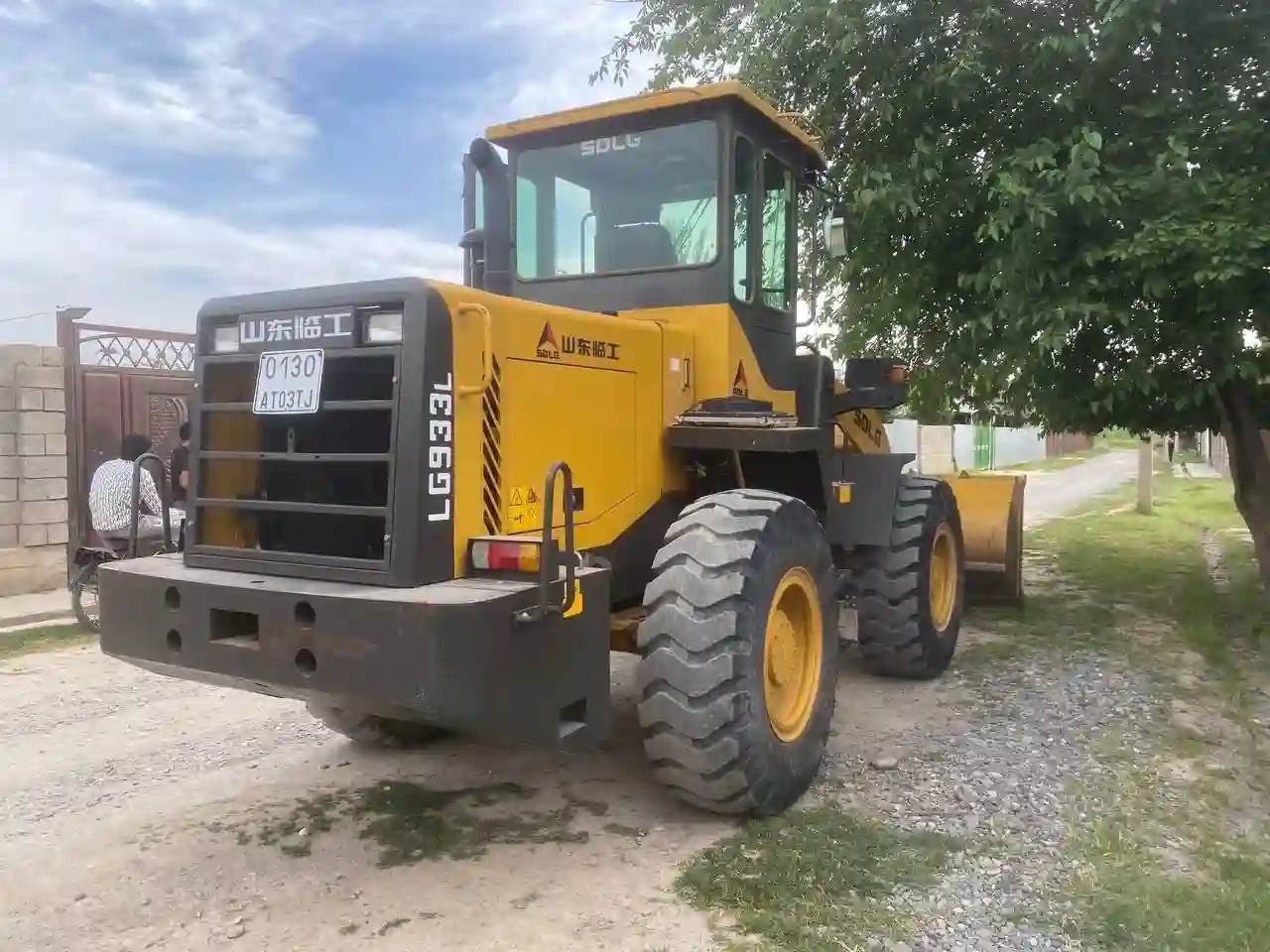 SDLG 933L