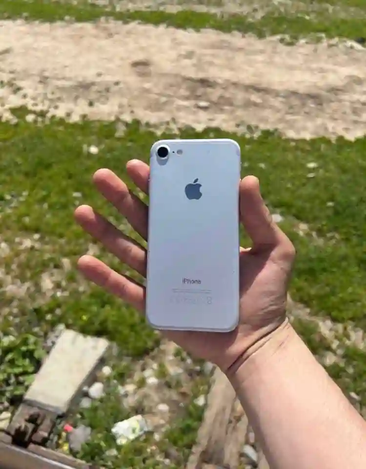 Apple IPhone 7 32 gb