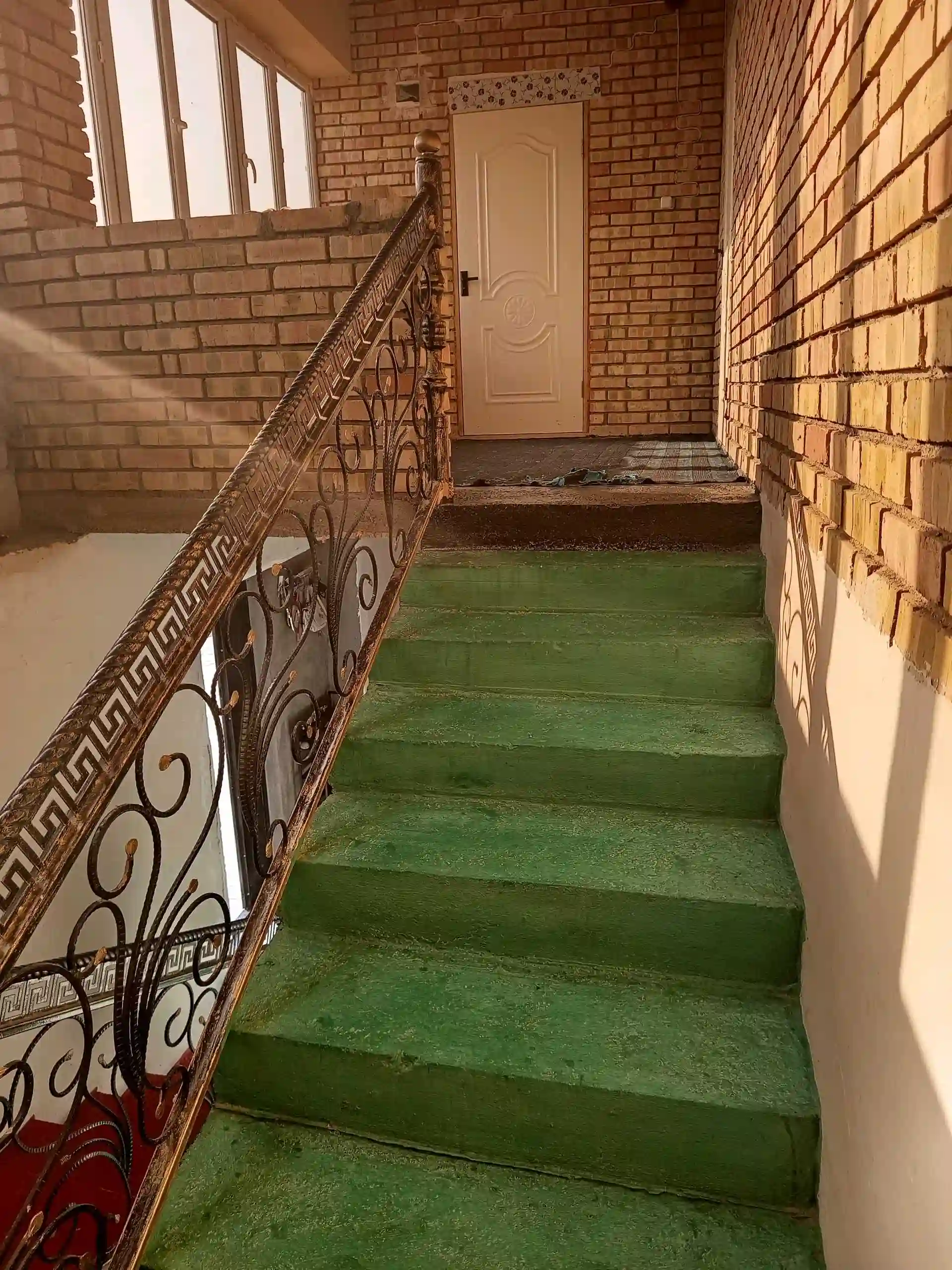 2 этажный, 4-комн. дом, 500 м², 5 соток, расвет