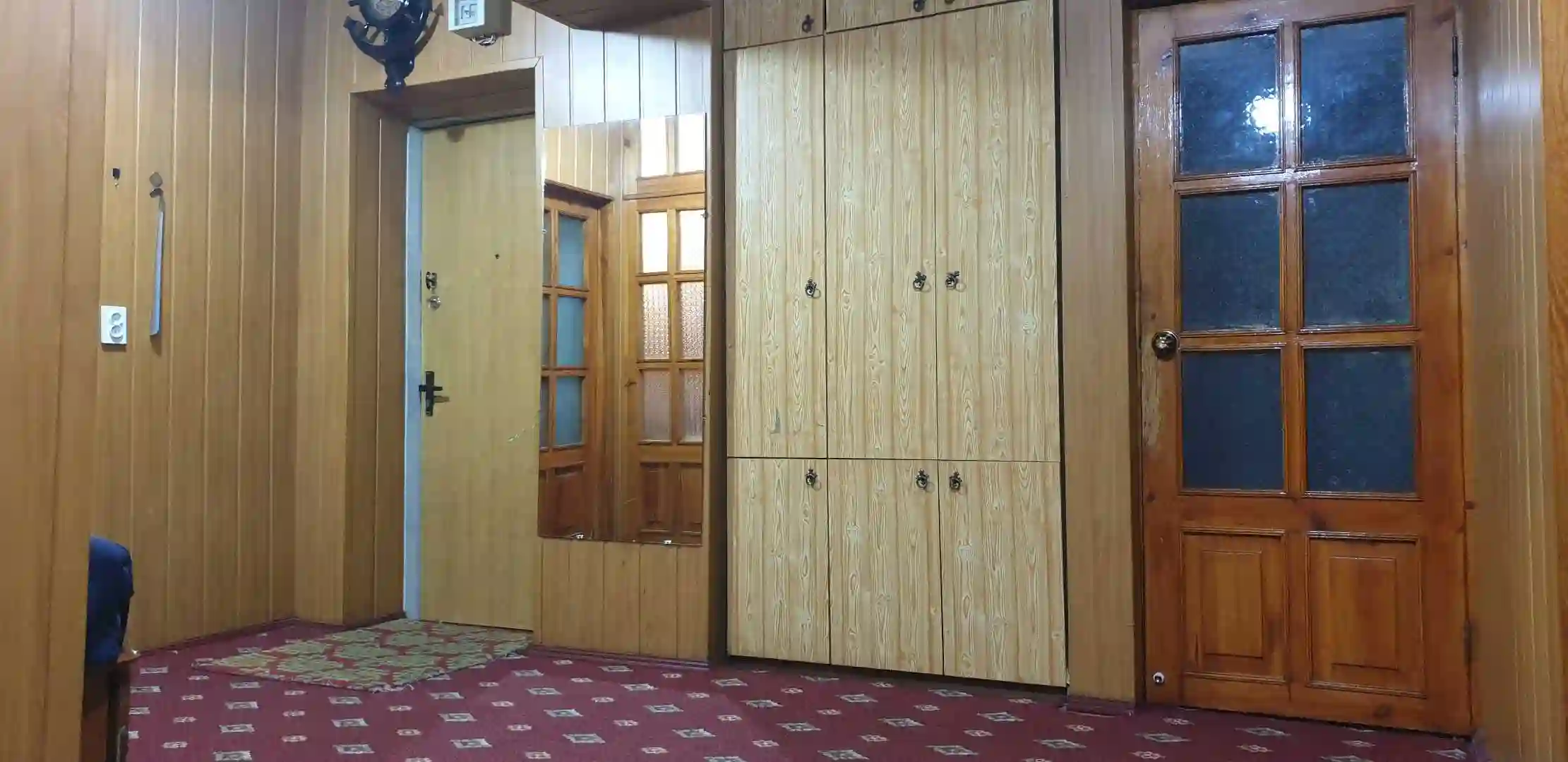 Хона дар маркази шаҳри Душанбе (ЦУМ)