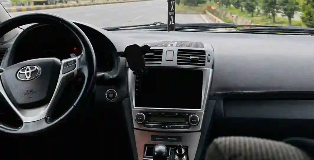 Toyota Avensis 2012