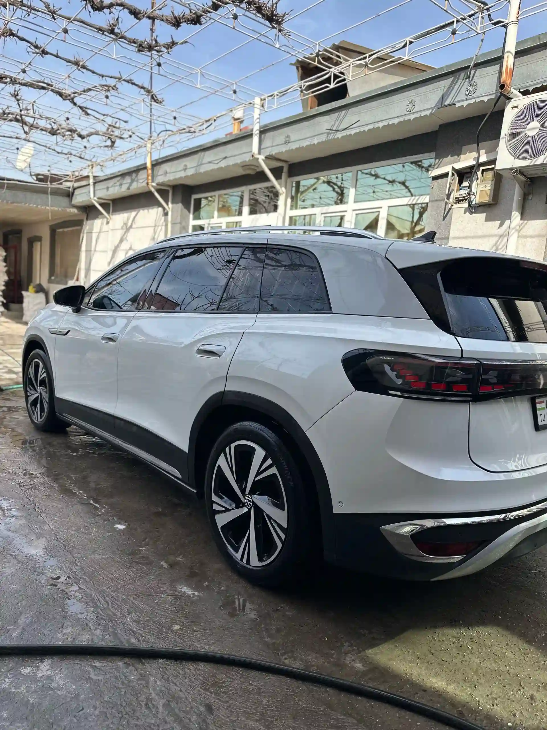 Volkswagen ID.6 2022