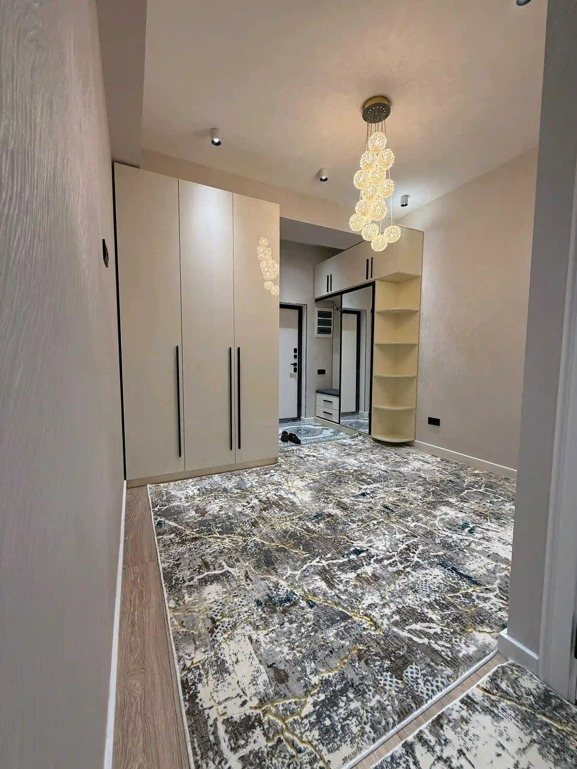 2-к квартира, 15 этаж, 84 м², 82 мкр