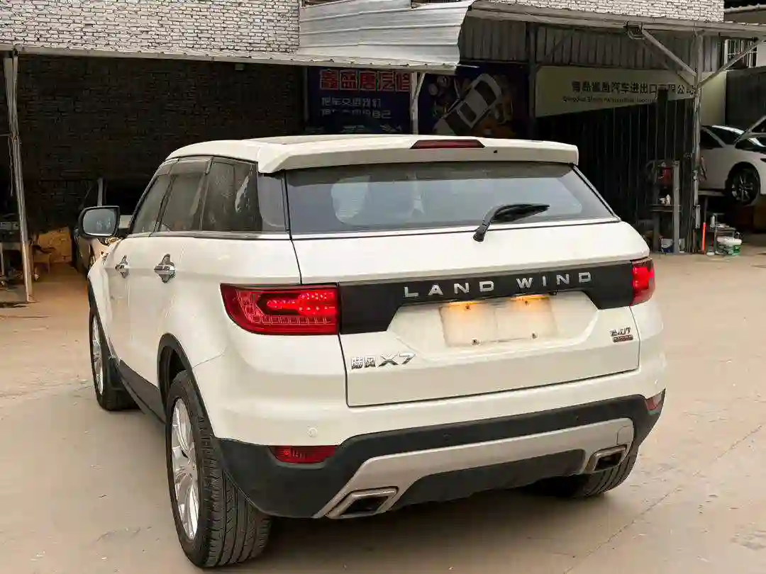 Landwind X8 2016