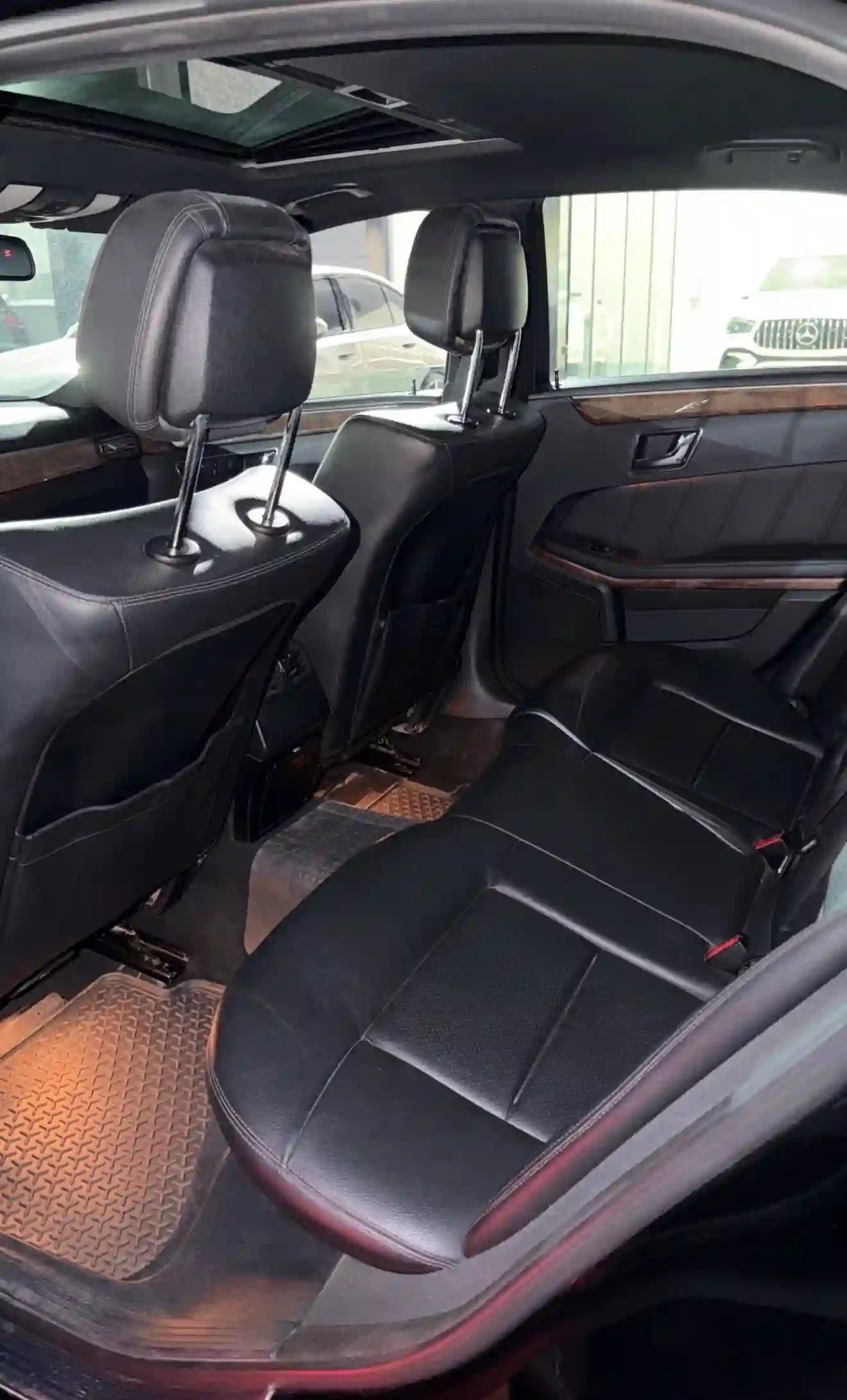 Mercedes-benz E class 2010 — миниатюра 4