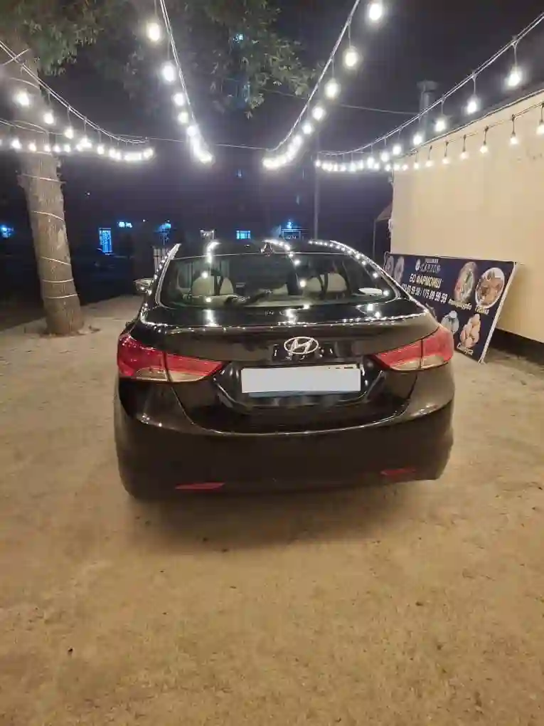 Hyundai Elantra 2013