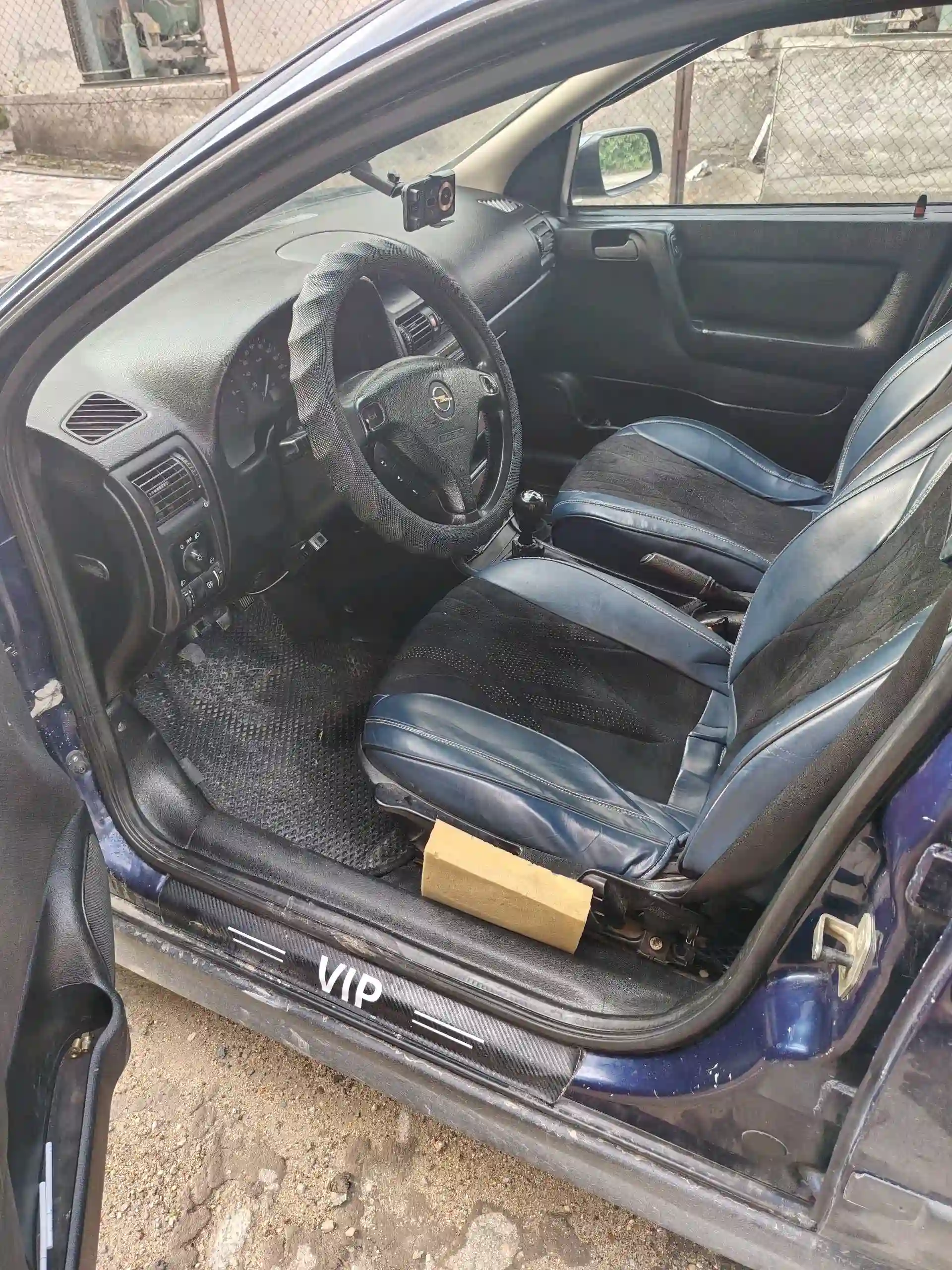 Opel Rekord 1998