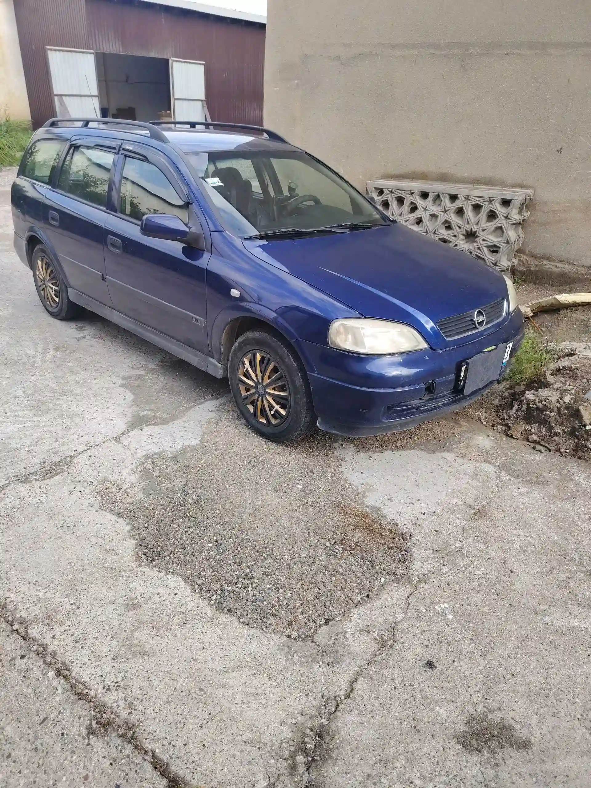 Opel Rekord 1998