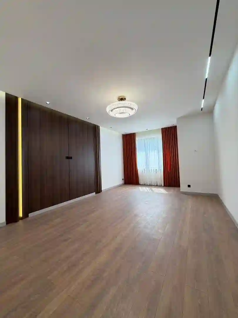3-к квартира, 7 этаж, 132 м², скори