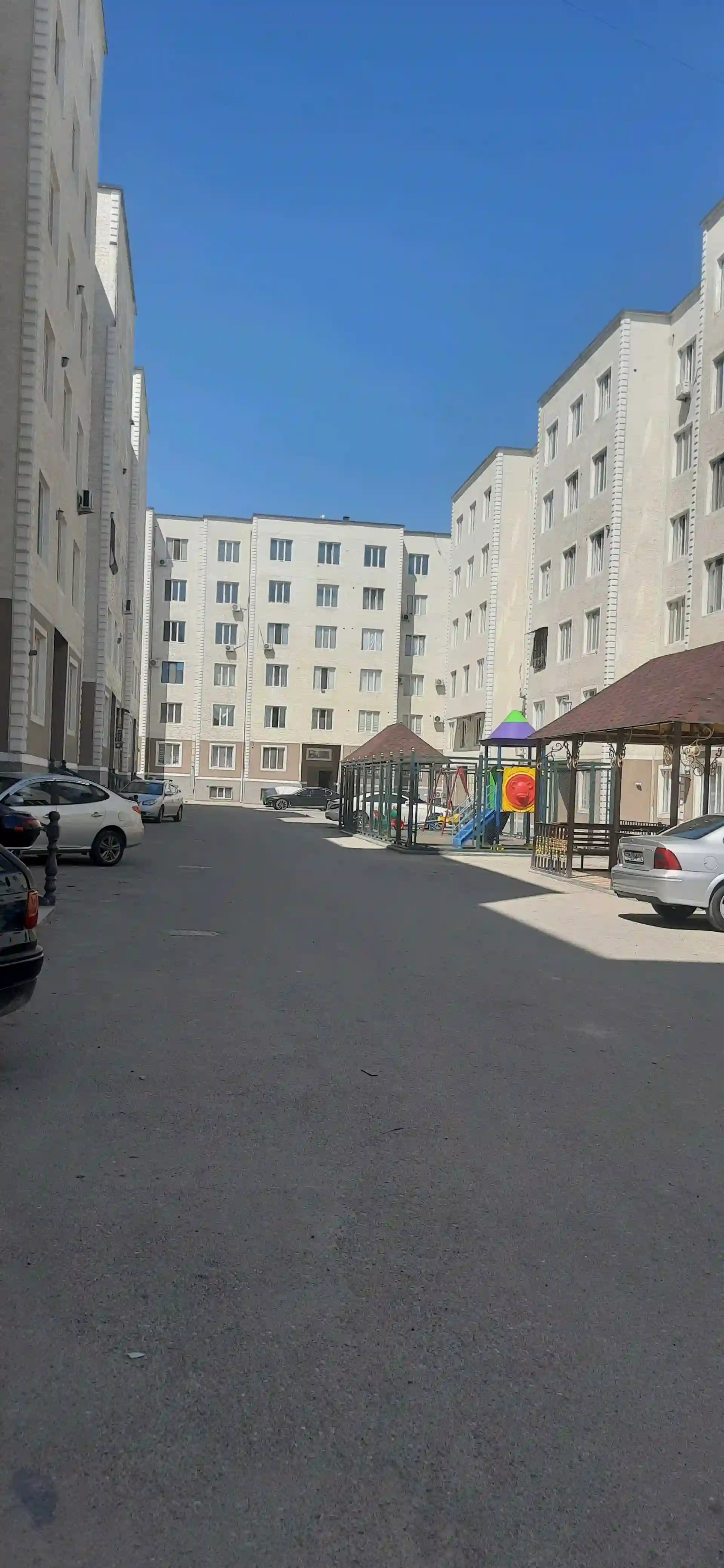 1-к квартира, Цокольный этаж, 38 м², 8 мкр